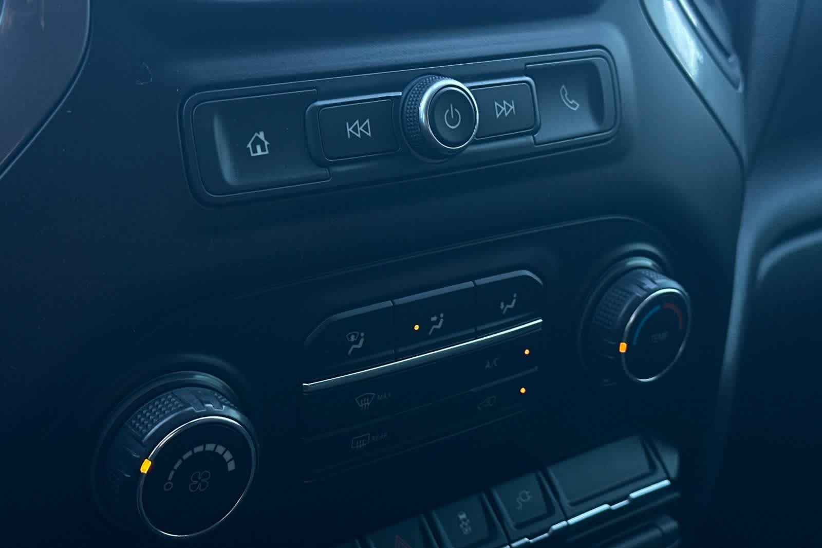 Thumbnail: 2021 Chevrolet Silverado 1500 - 20