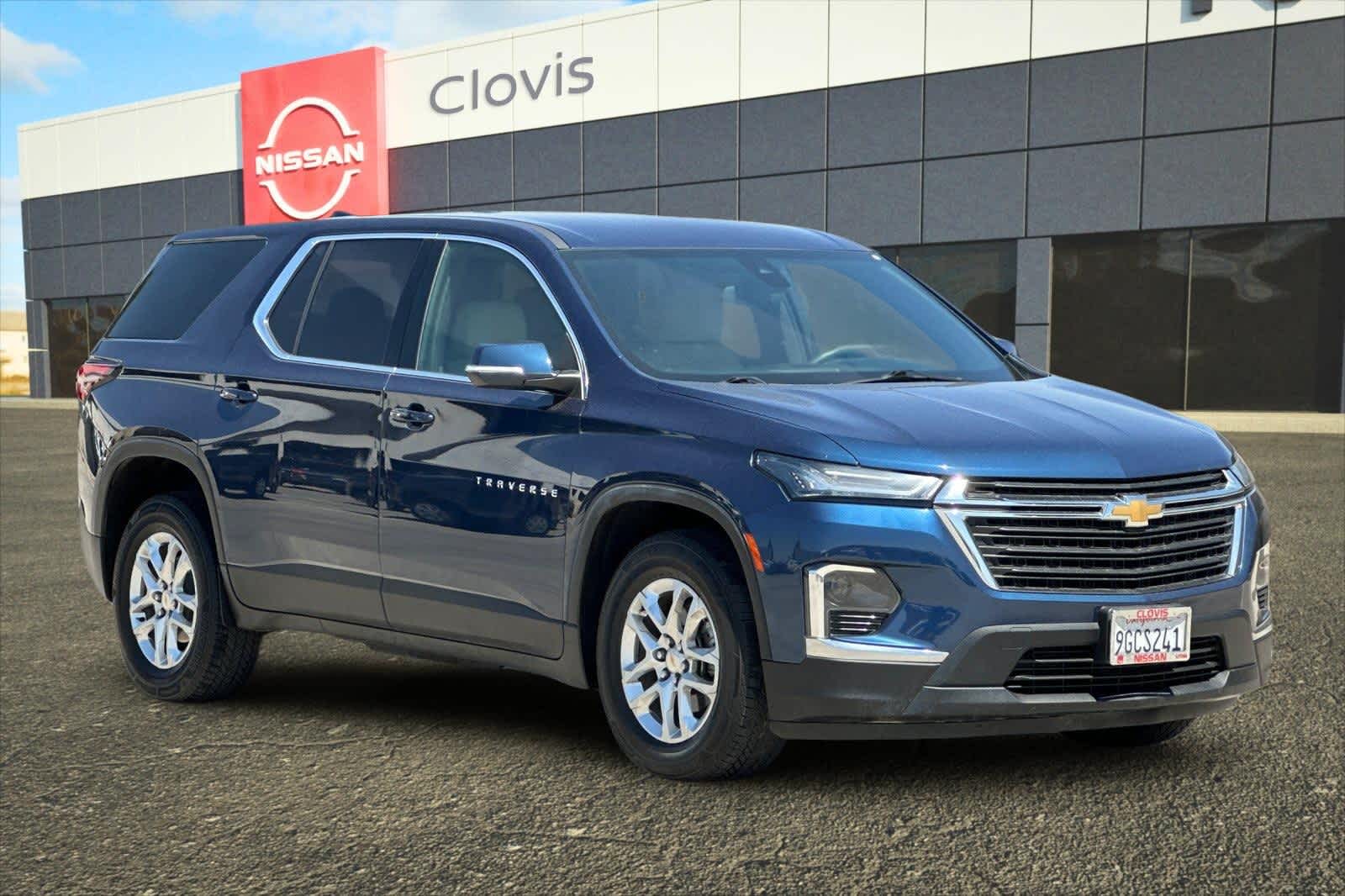 Thumbnail: 2023 Chevrolet Traverse - 10