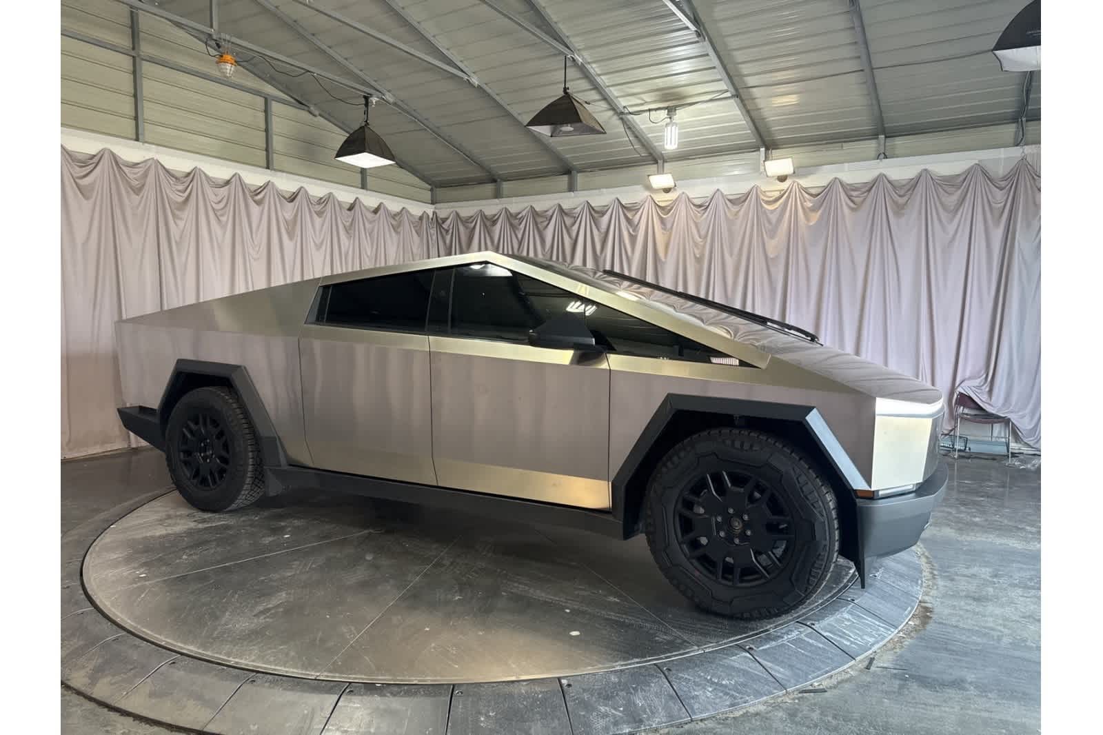 Thumbnail: 2024 Tesla Cybertruck - 7