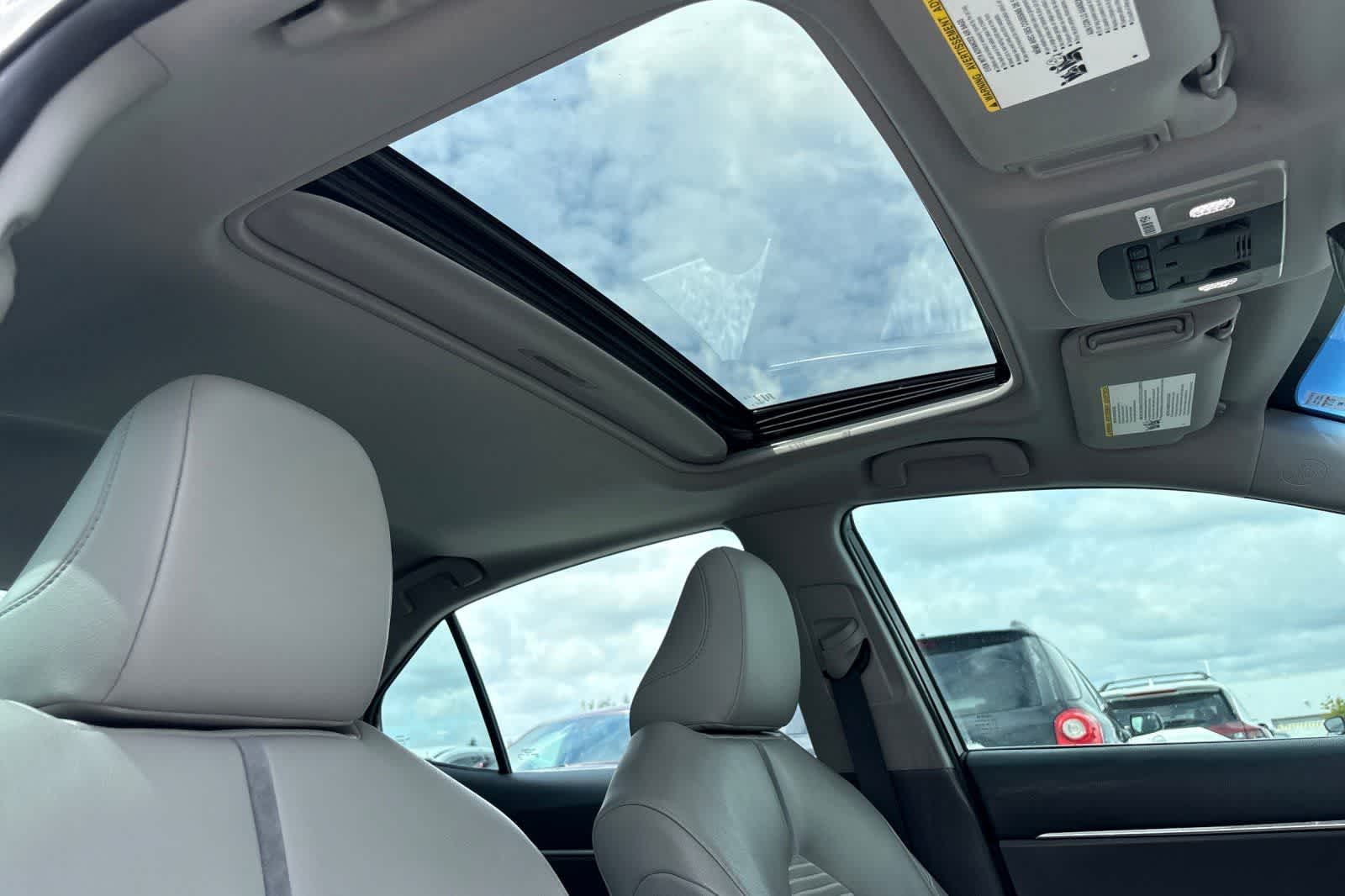 Thumbnail: 2018 Toyota Camry - 19