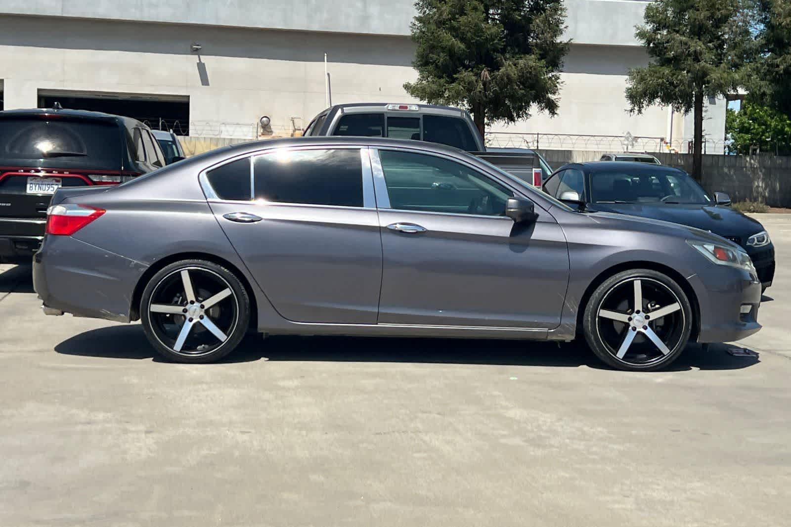 Thumbnail: 2015 Honda Accord - 9