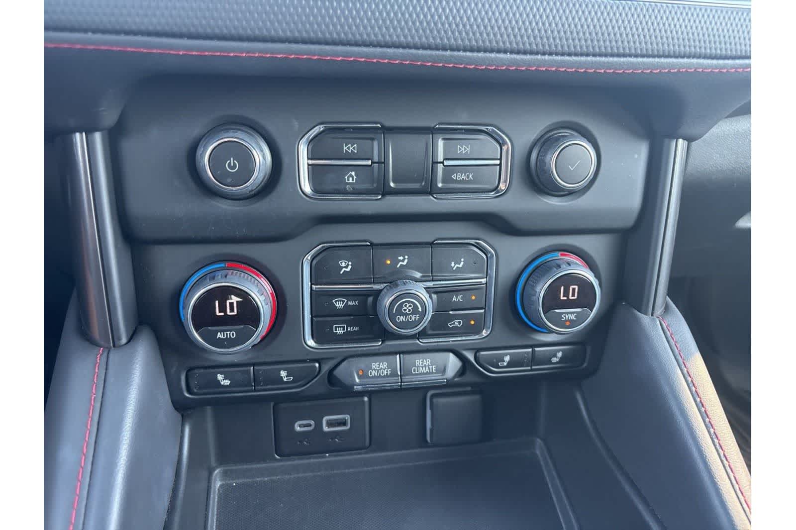 Thumbnail: 2023 Chevrolet Tahoe - 18