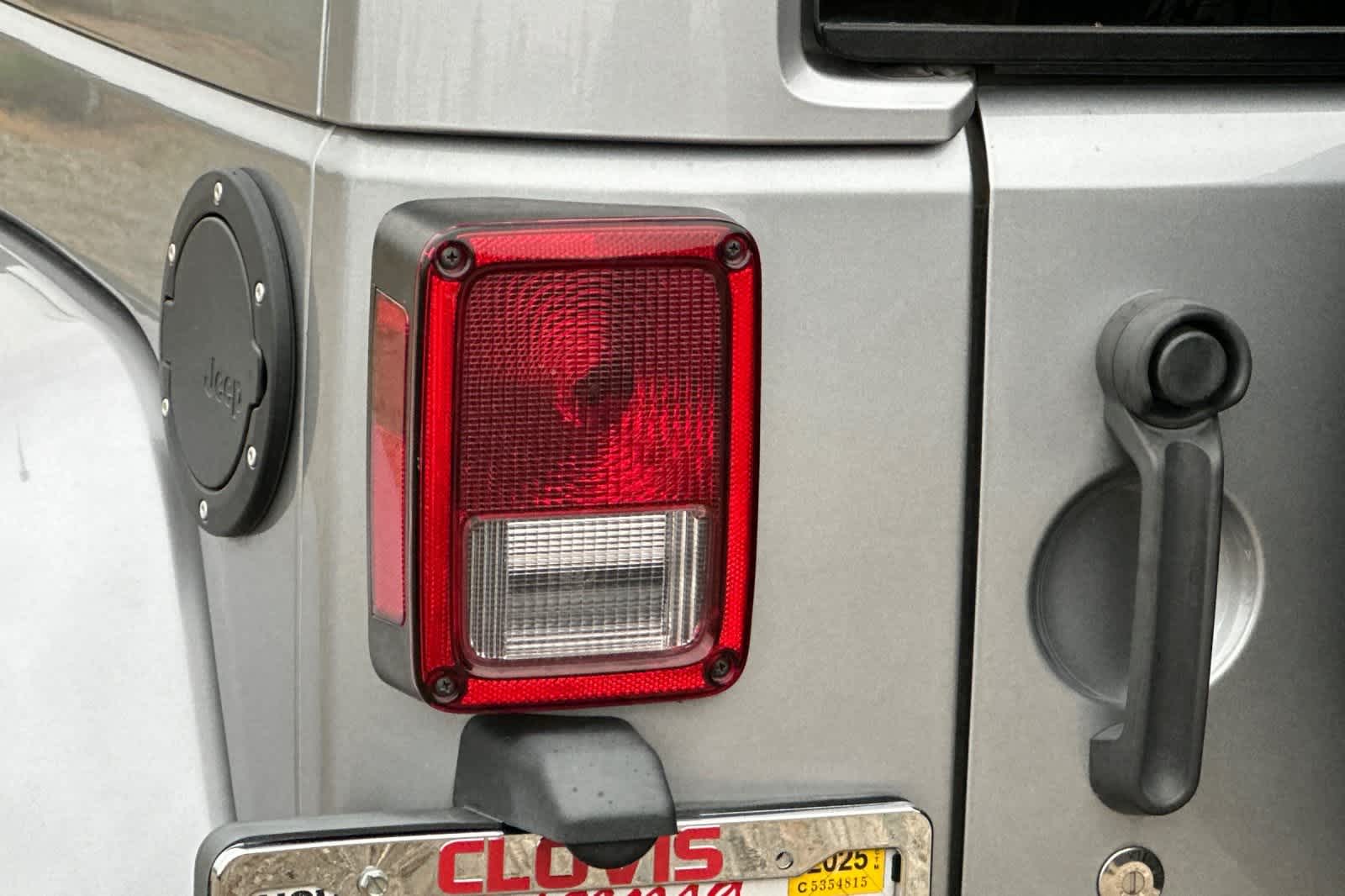 Thumbnail: 2016 Jeep Wrangler - 32