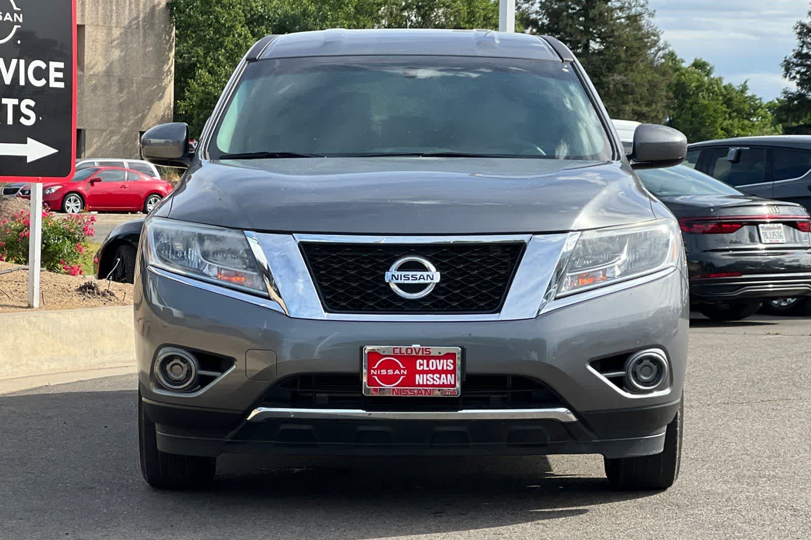 Thumbnail: 2015 Nissan Pathfinder - 11