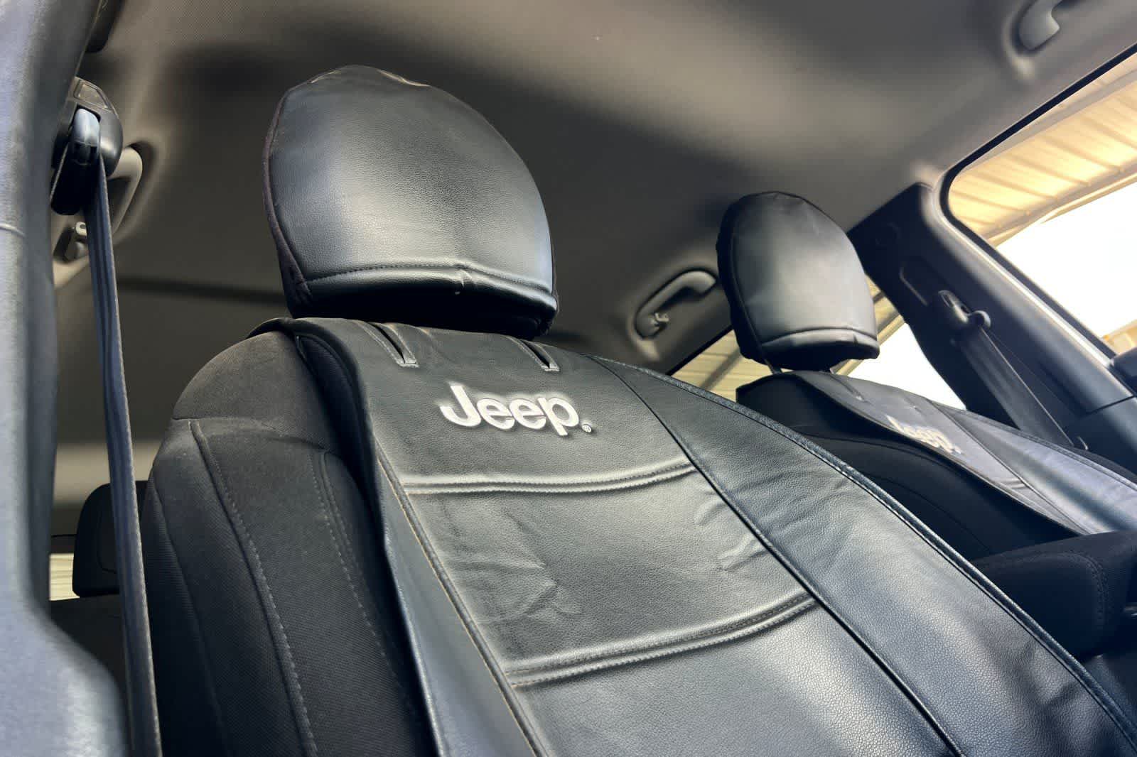 Thumbnail: 2017 Jeep Renegade - 19