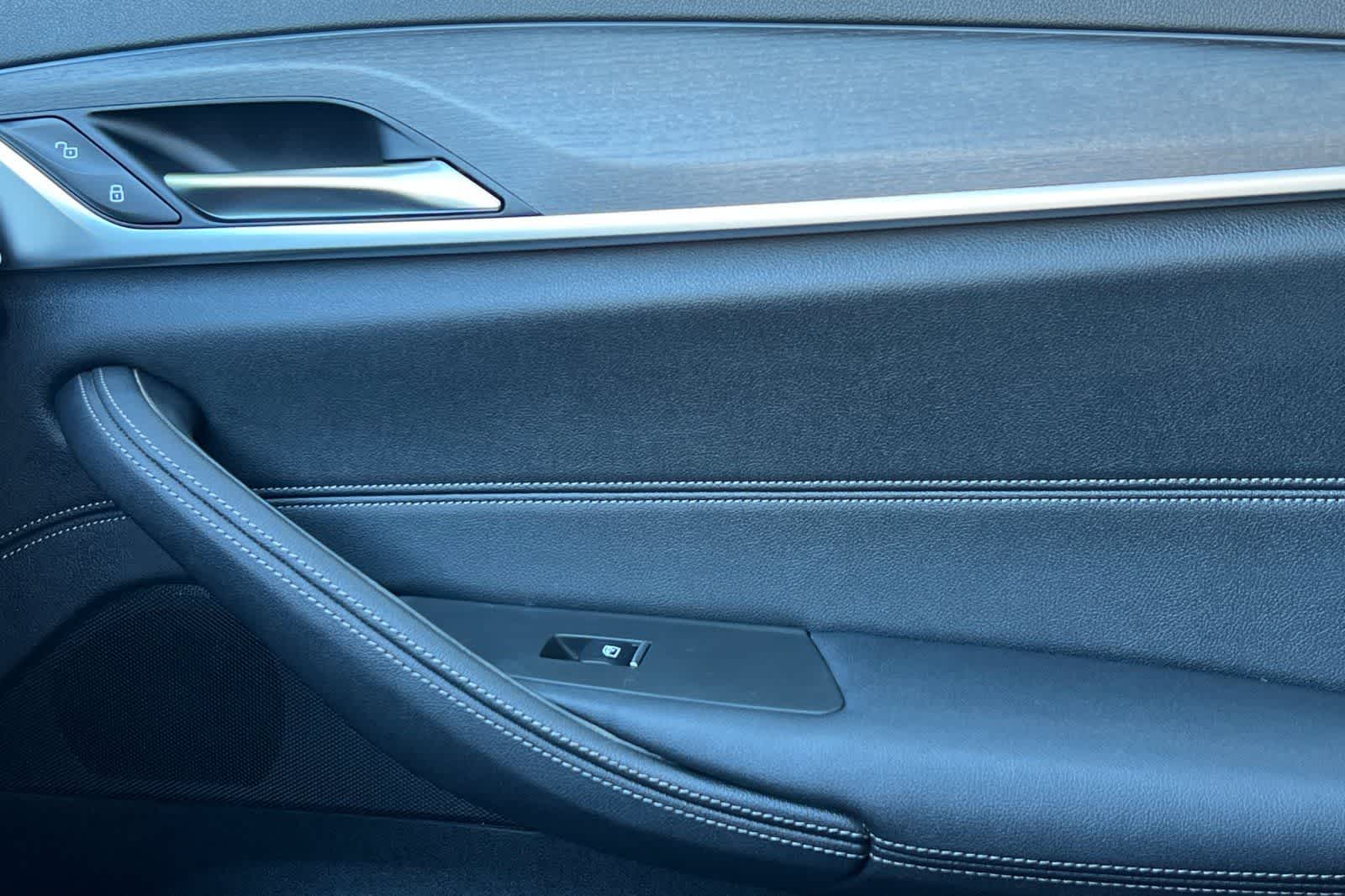 Thumbnail: 2023 BMW 5 Series - 20