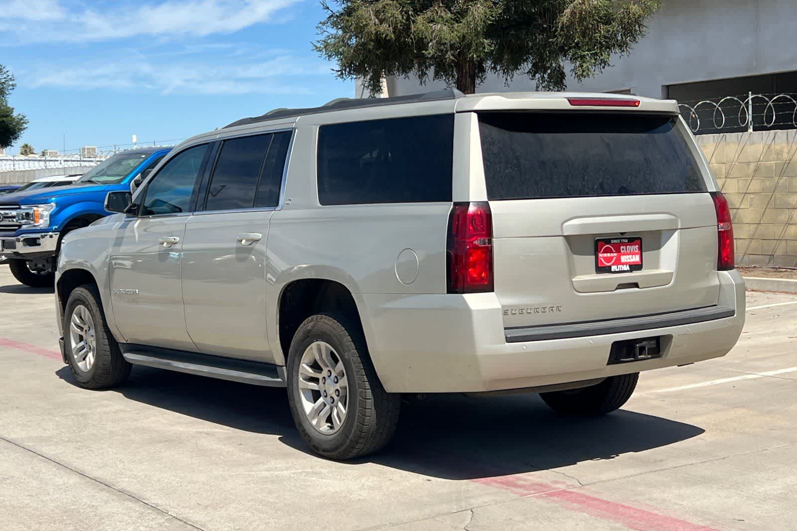 Thumbnail: 2015 Chevrolet Suburban - 7