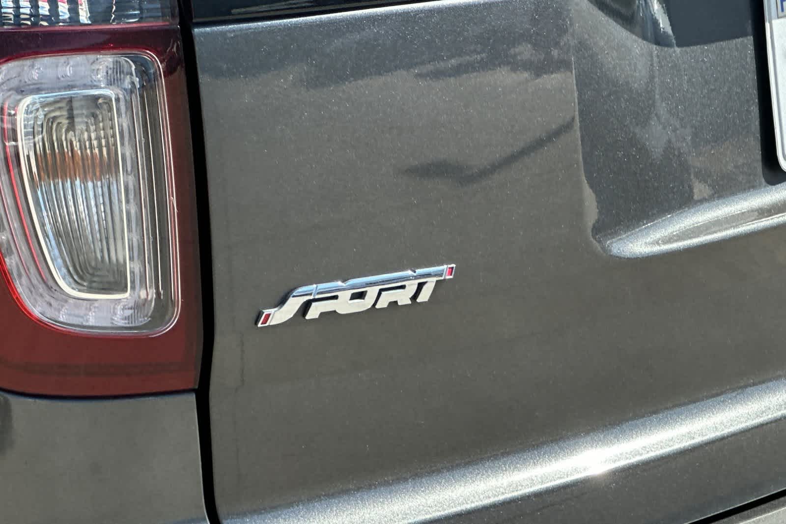 Thumbnail: 2015 Ford Explorer - 13