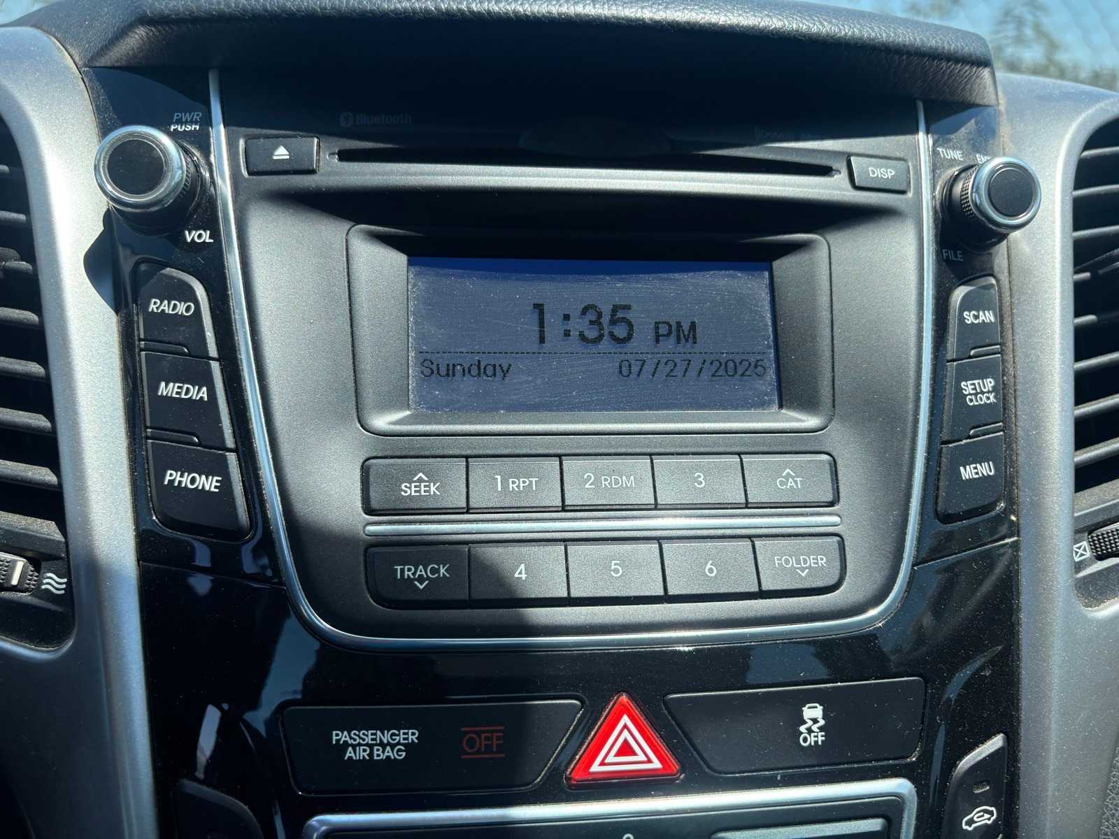 Thumbnail: 2017 Hyundai Elantra - 16