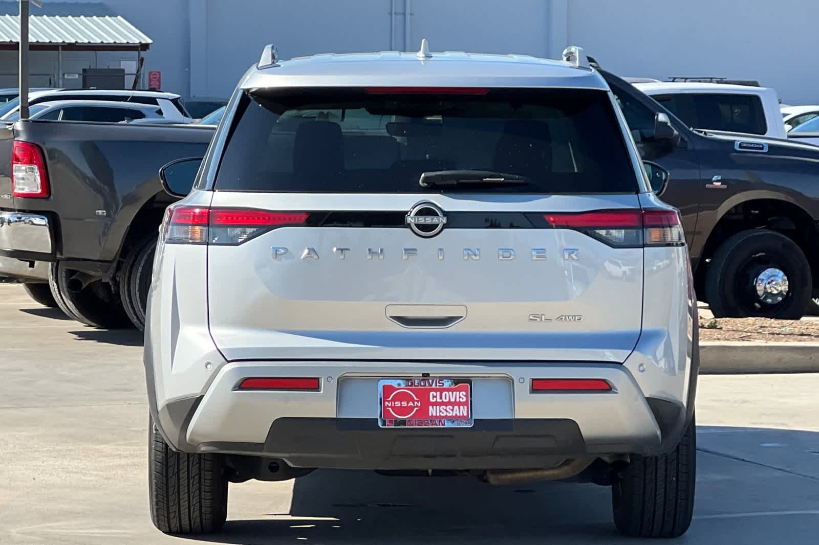 Thumbnail: 2025 Nissan Pathfinder - 8