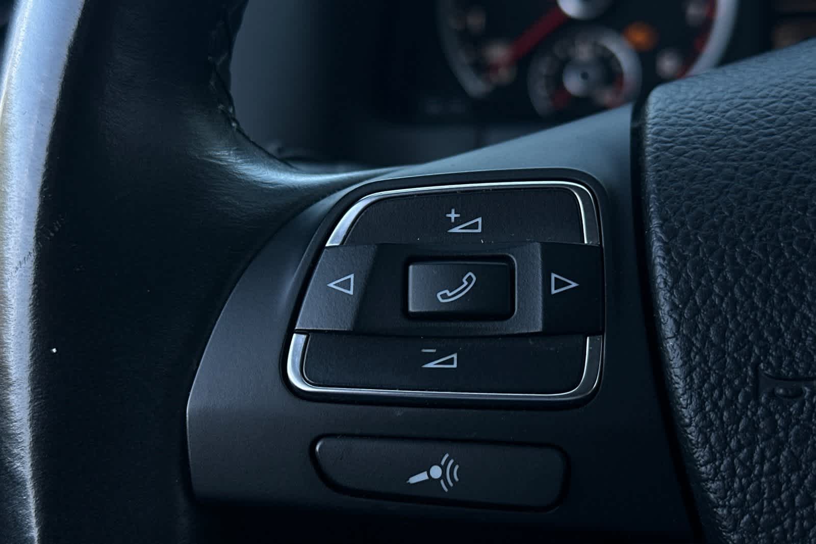 Thumbnail: 2017 Volkswagen Tiguan - 29