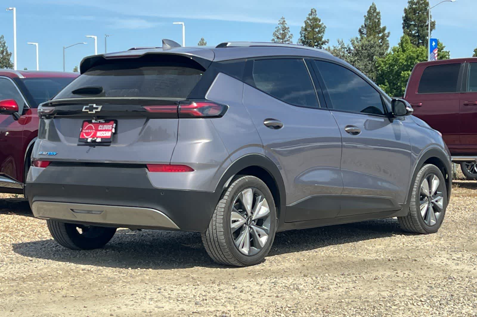 Thumbnail: 2022 Chevrolet Bolt EUV - 3