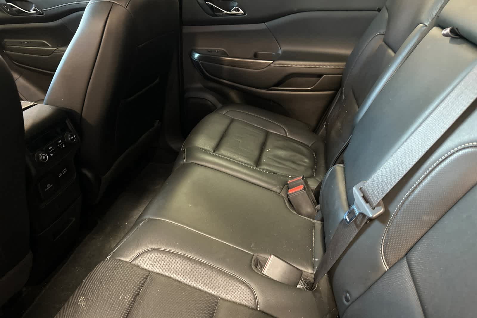 Thumbnail: 2020 GMC Acadia - 5