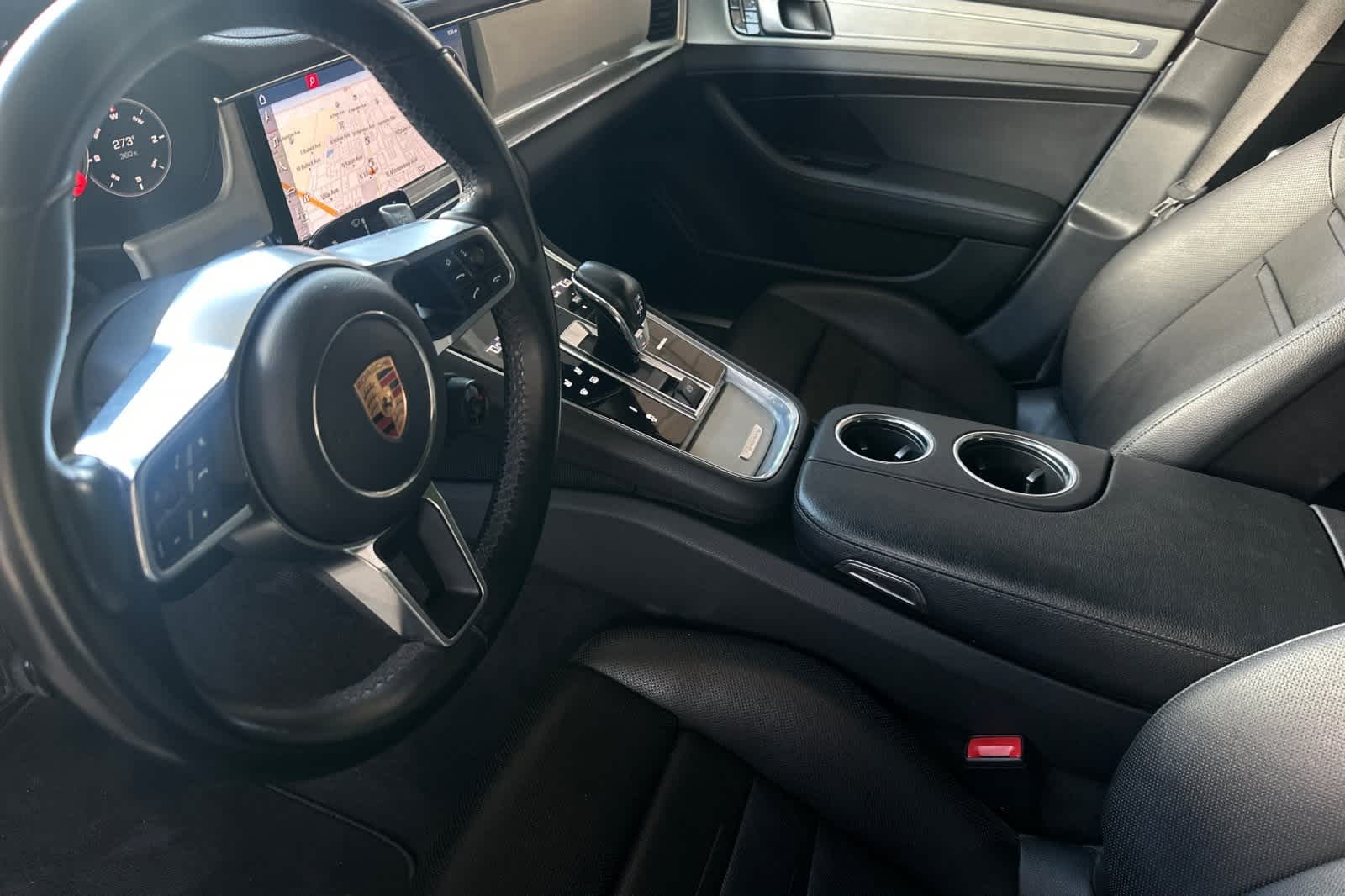 Thumbnail: 2018 Porsche Panamera - 14