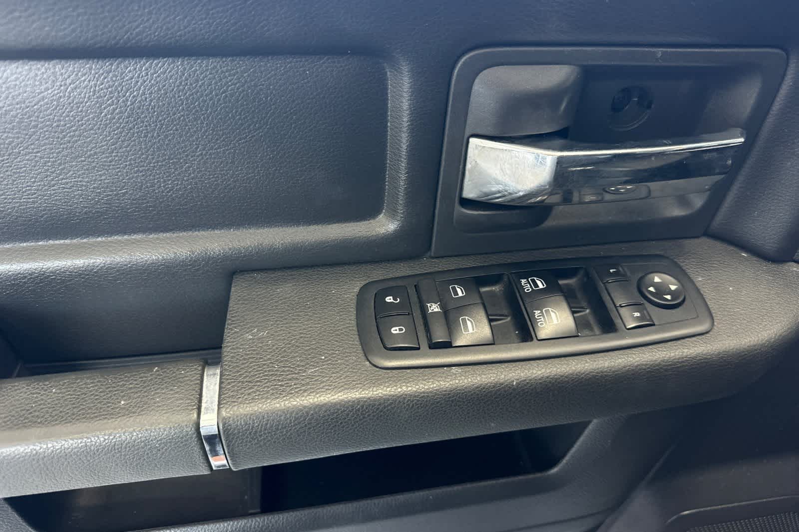 Thumbnail: 2010 Dodge Ram 1500 - 15