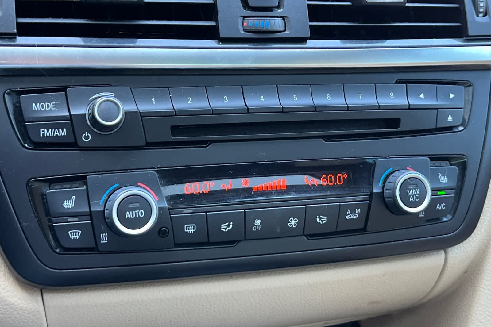 Thumbnail: 2015 BMW 3 Series - 19