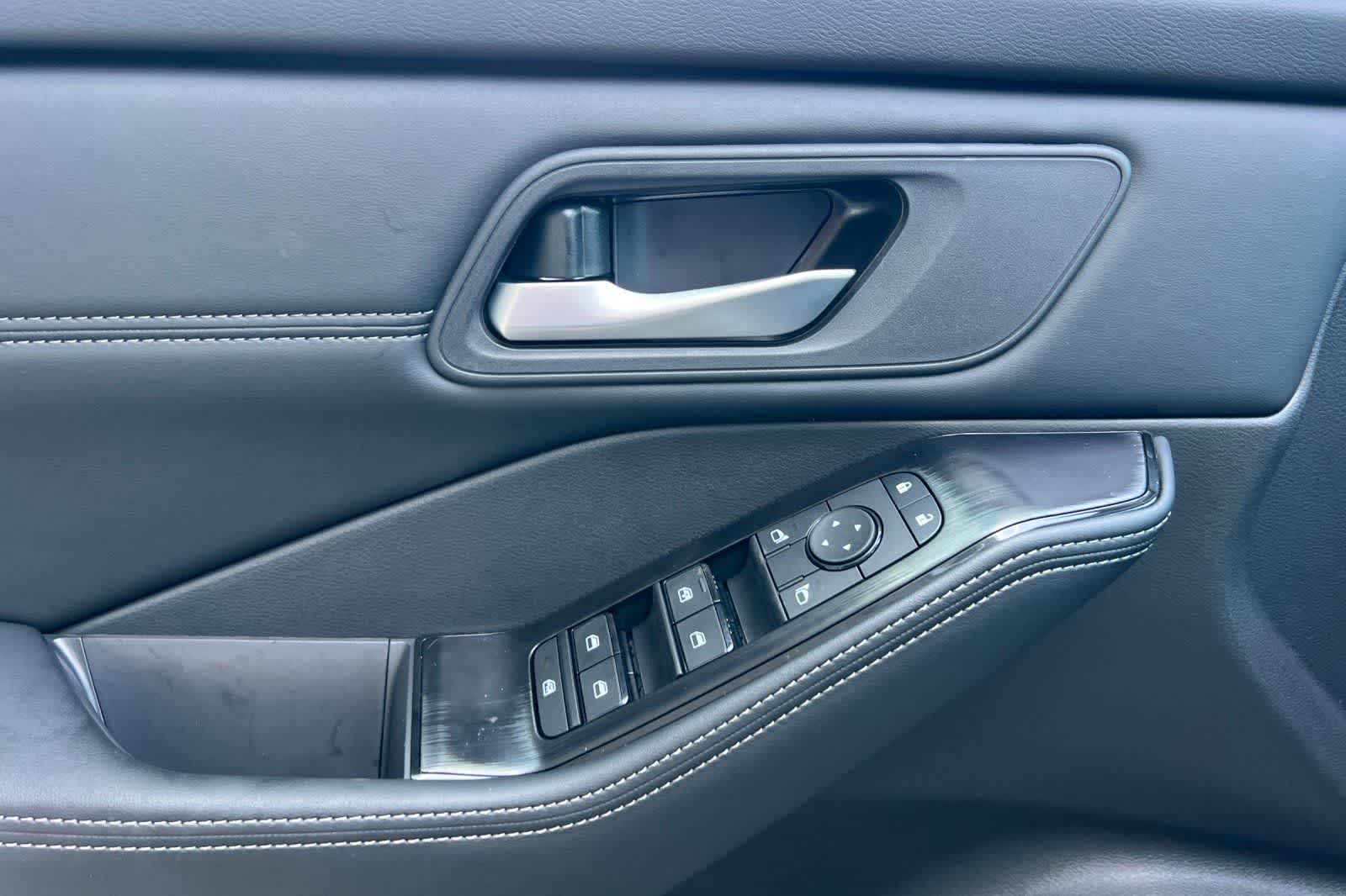 Thumbnail: 2026 Nissan Rogue - 13