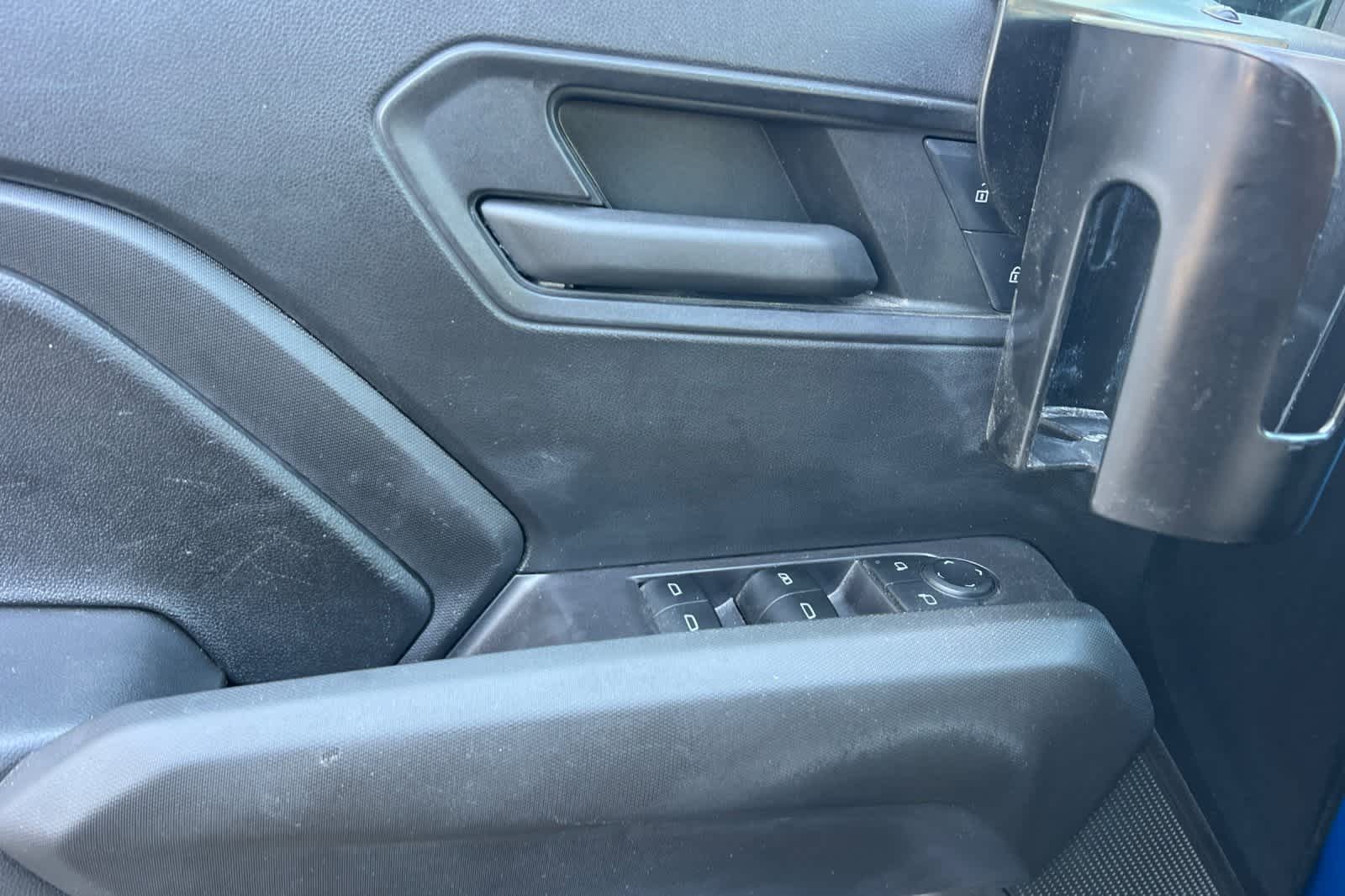 Thumbnail: 2023 Chevrolet Colorado - 15