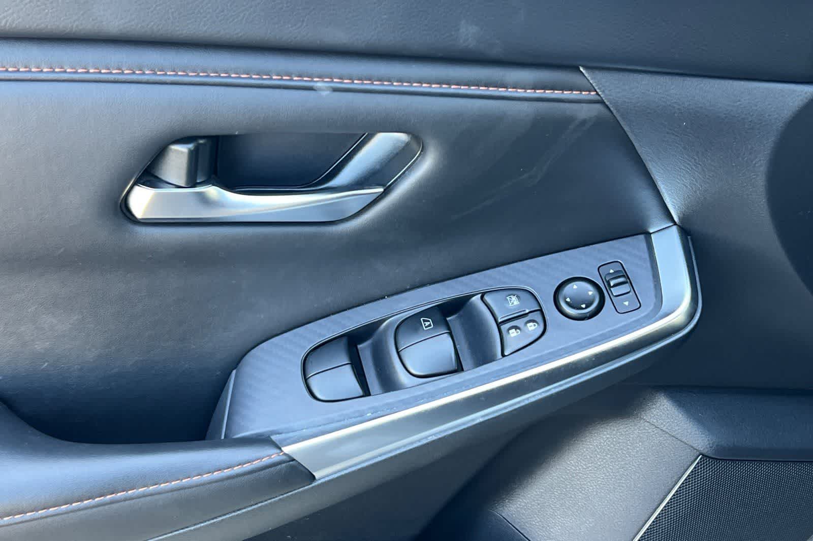 Thumbnail: 2023 Nissan Sentra - 15