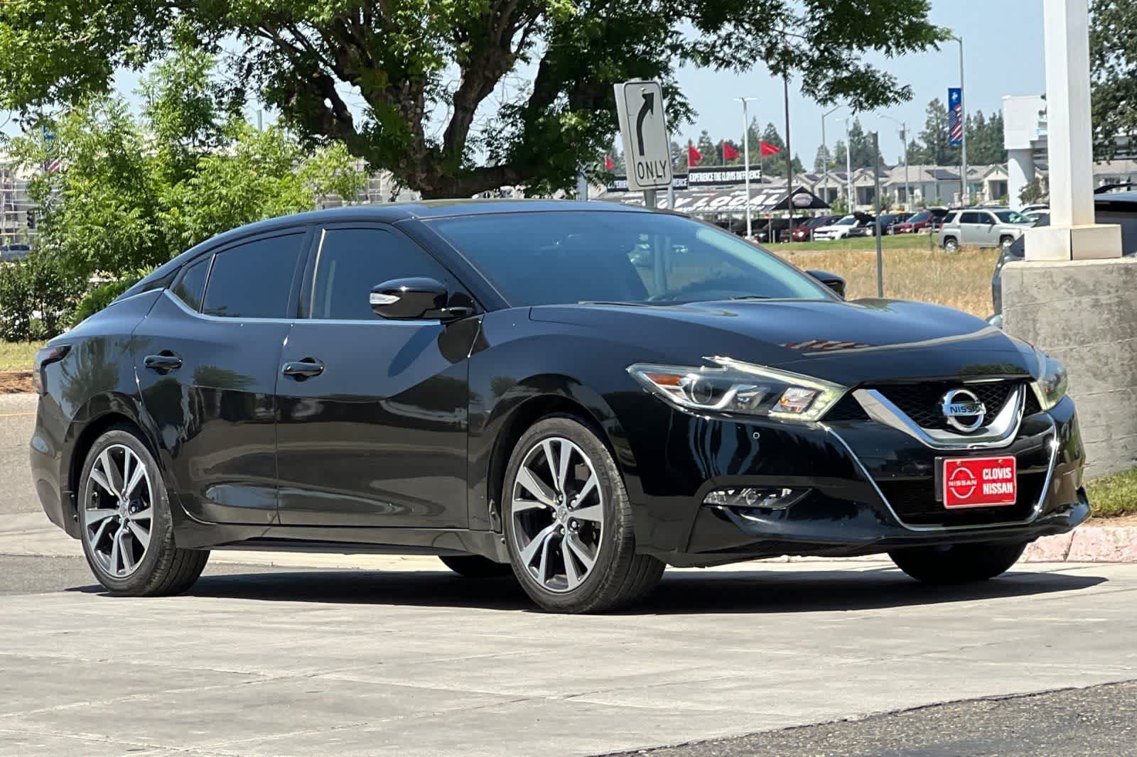 Thumbnail: 2017 Nissan Maxima - 10