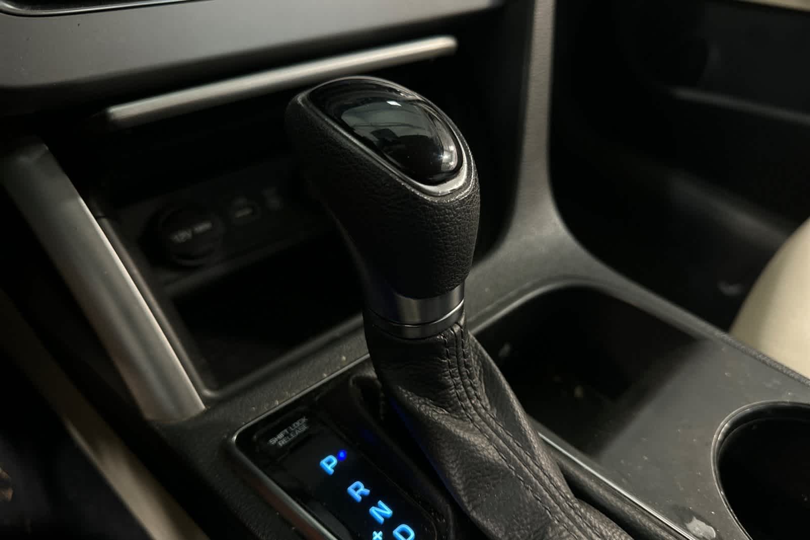Thumbnail: 2015 Hyundai Sonata - 22