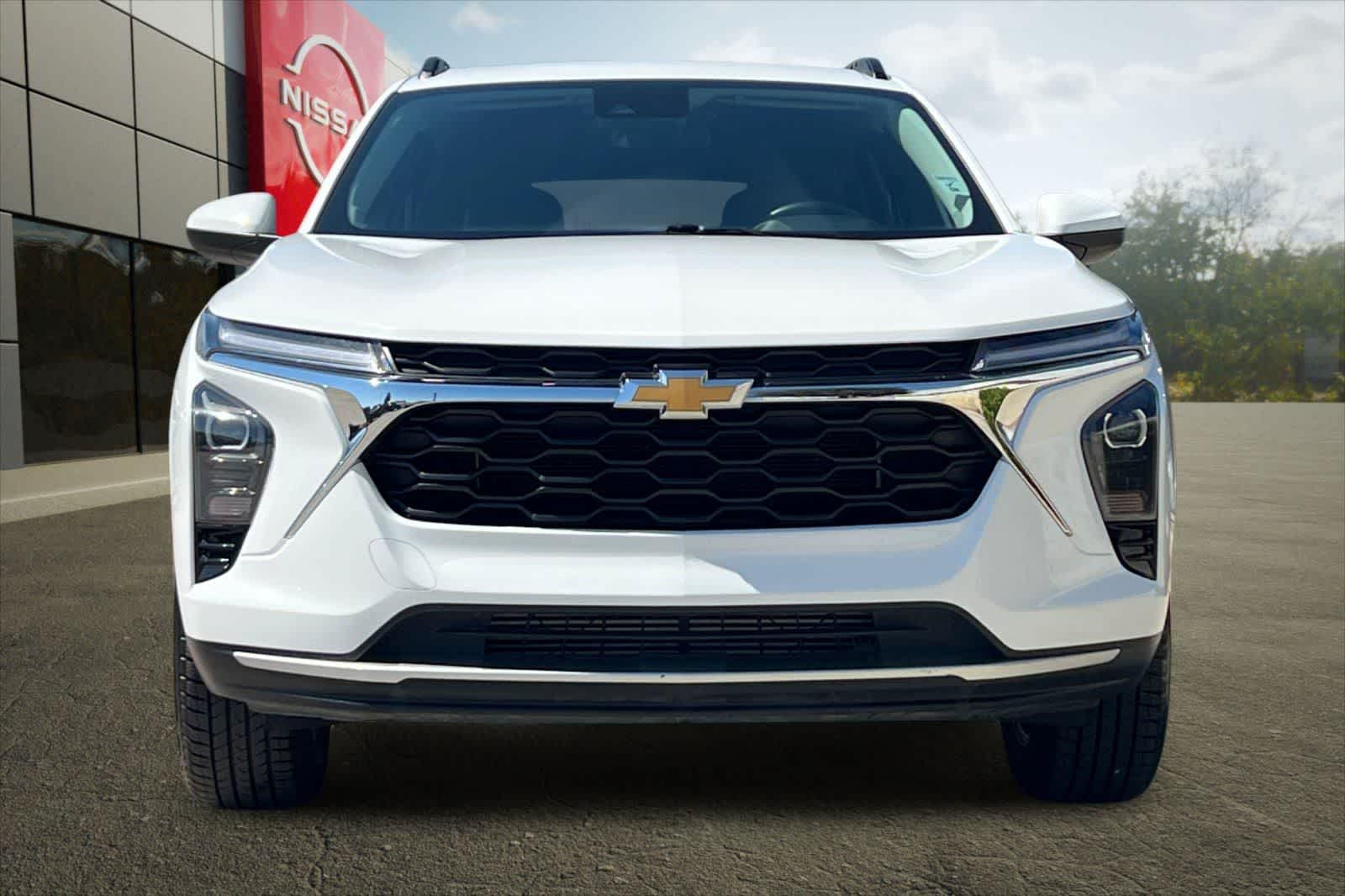 Thumbnail: 2024 Chevrolet Trax - 11