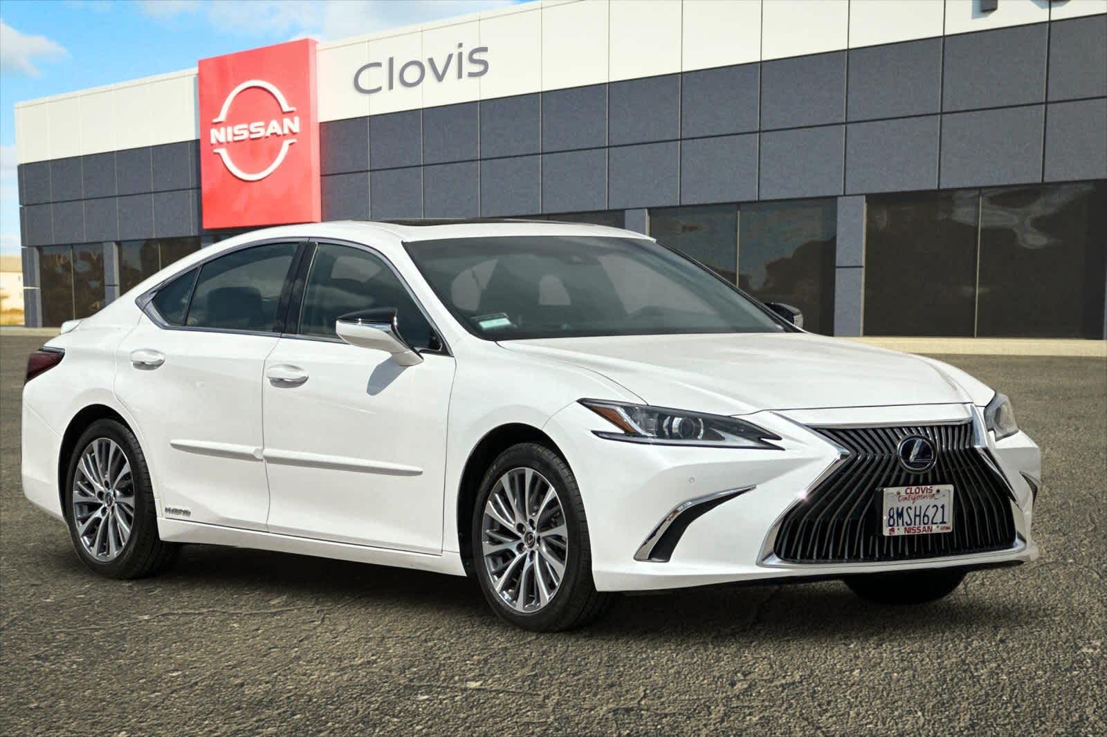 Thumbnail: 2019 Lexus ES - 10