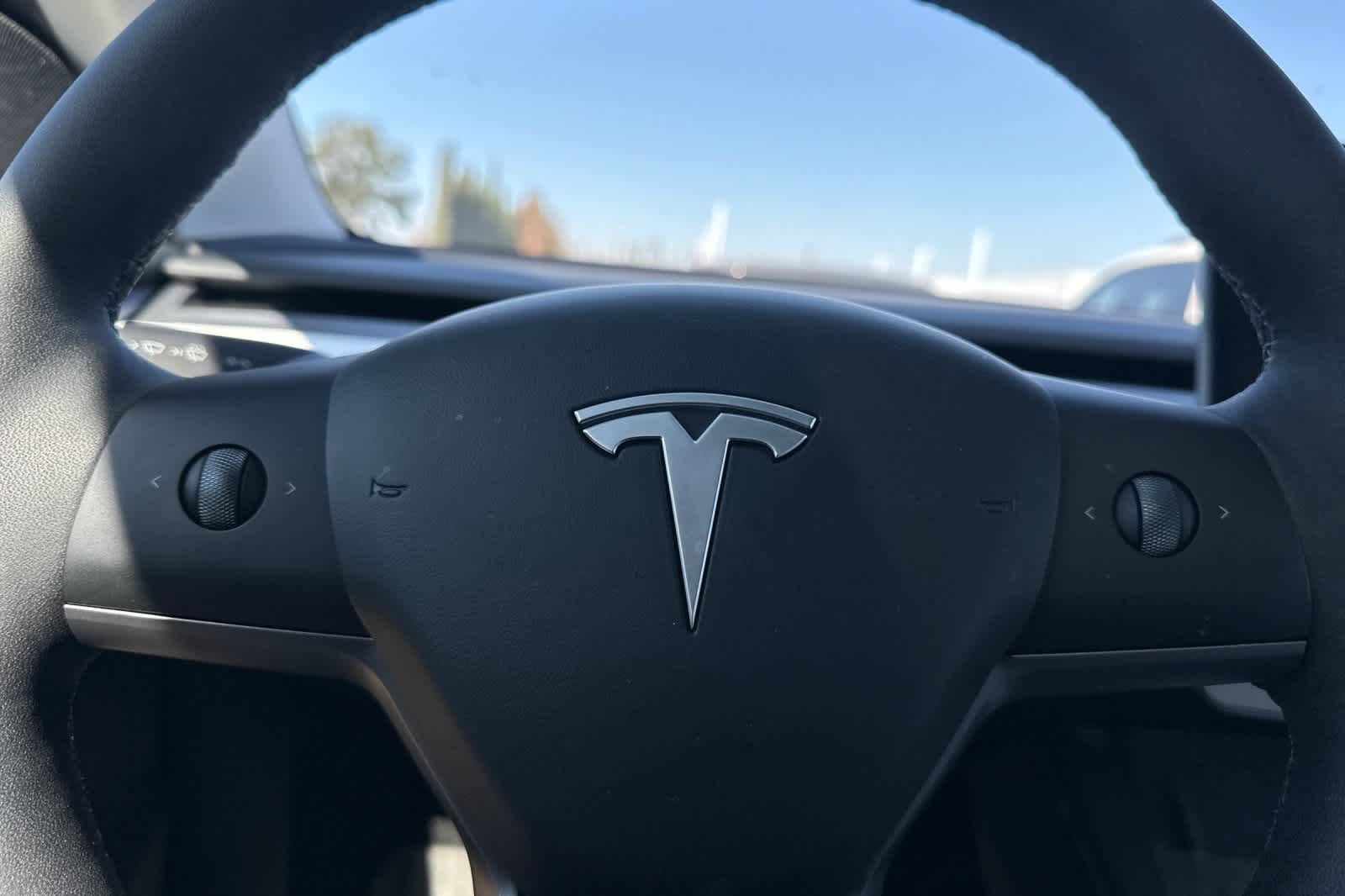 Thumbnail: 2024 Tesla Model Y - 24