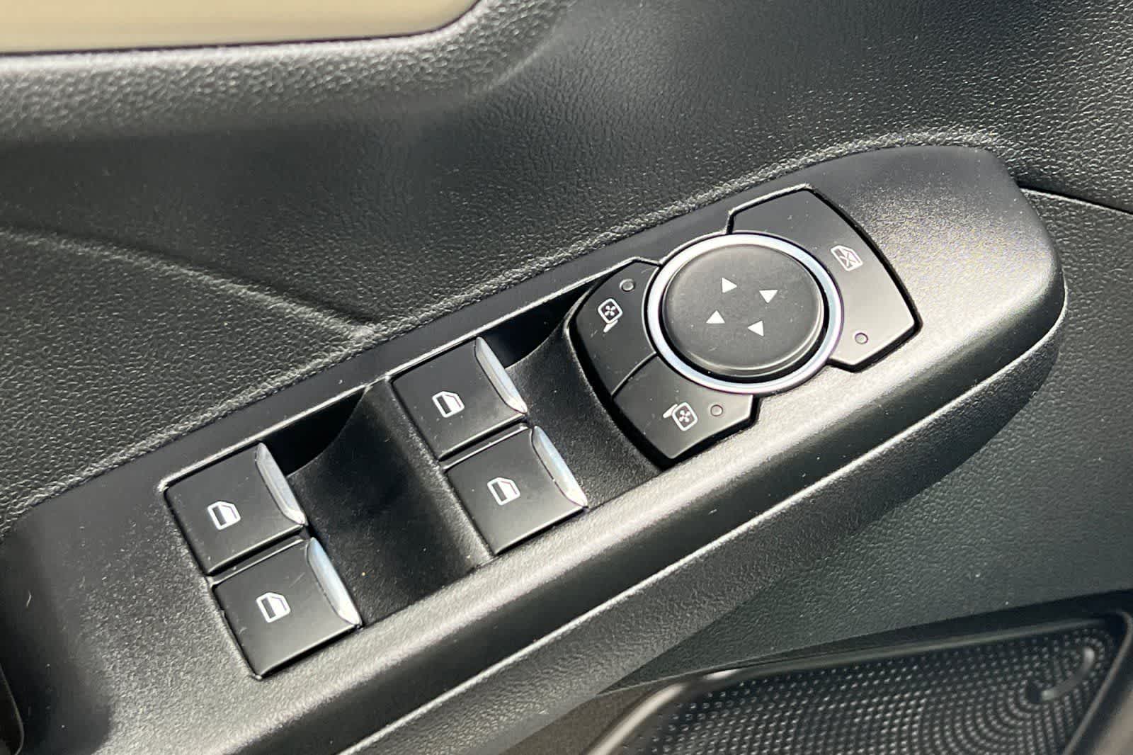 Thumbnail: 2022 Ford Escape - 14