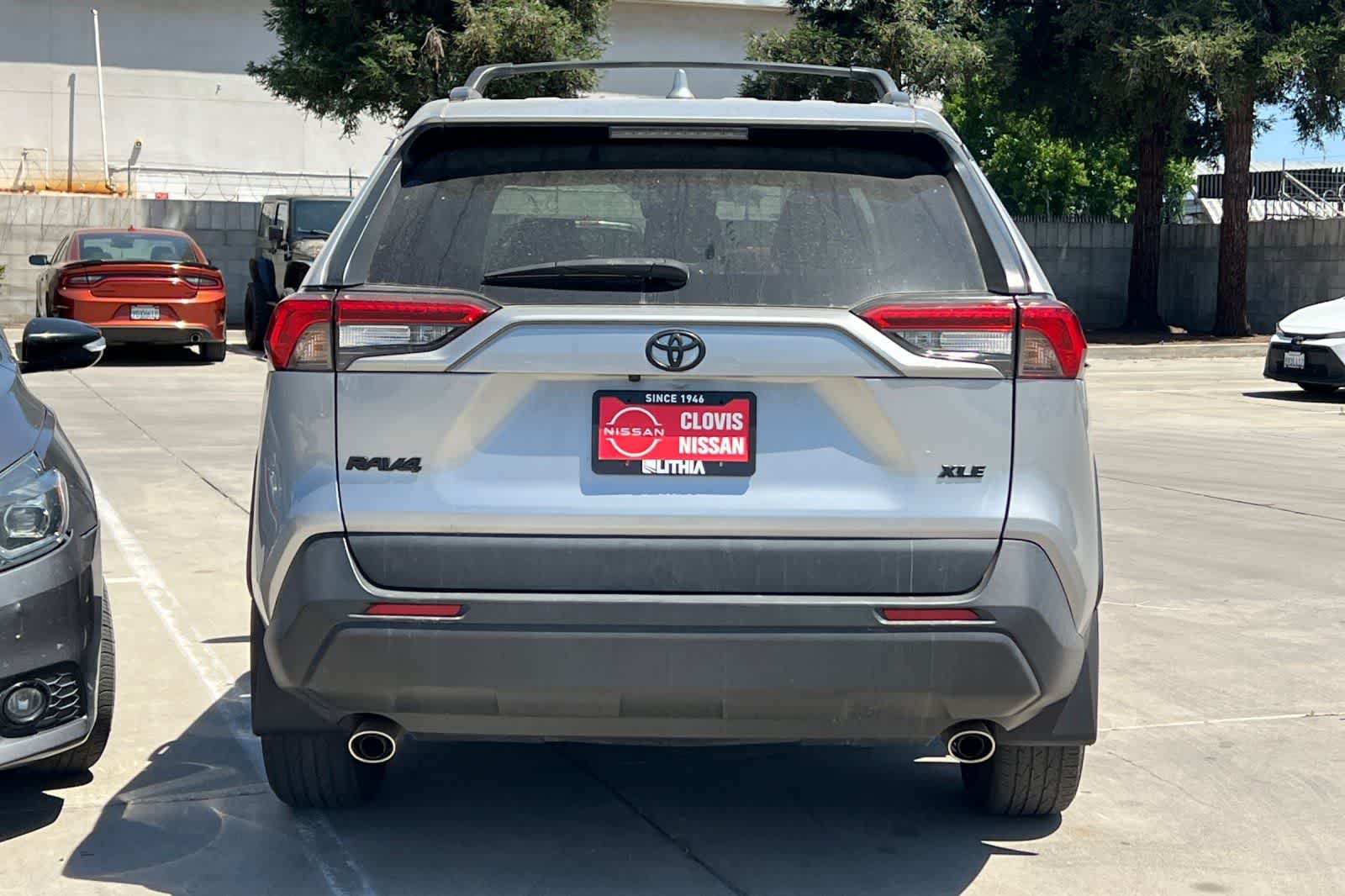 Thumbnail: 2023 Toyota RAV4 - 8