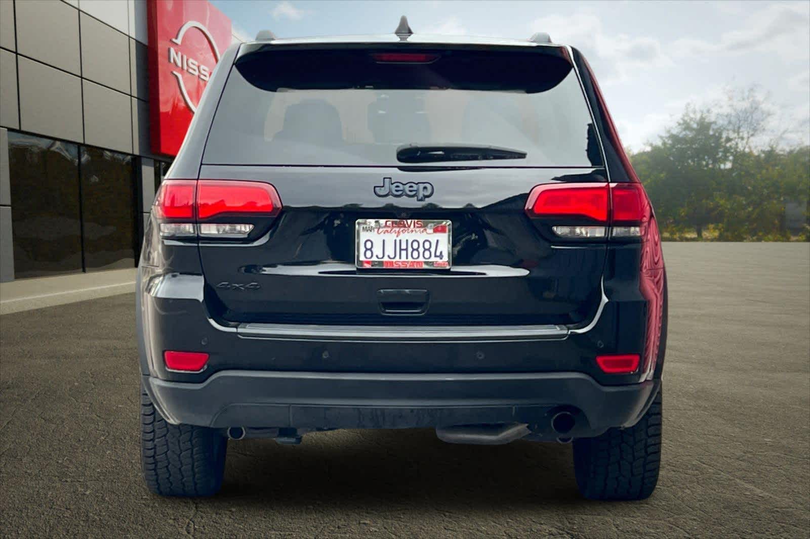 Thumbnail: 2019 Jeep Grand Cherokee - 8