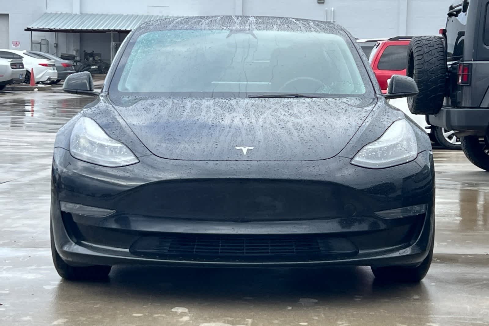 Thumbnail: 2023 Tesla Model 3 - 11