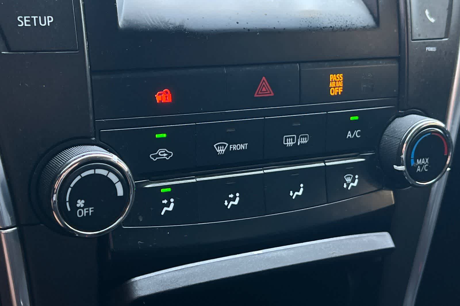Thumbnail: 2015 Toyota Camry - 22