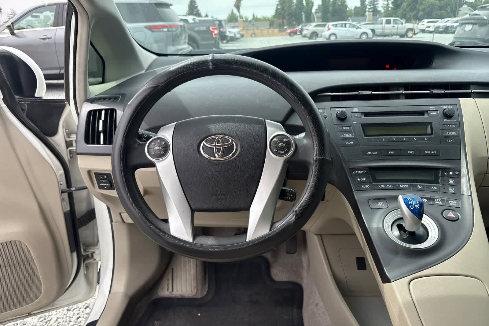 Thumbnail: 2010 Toyota Prius - 16