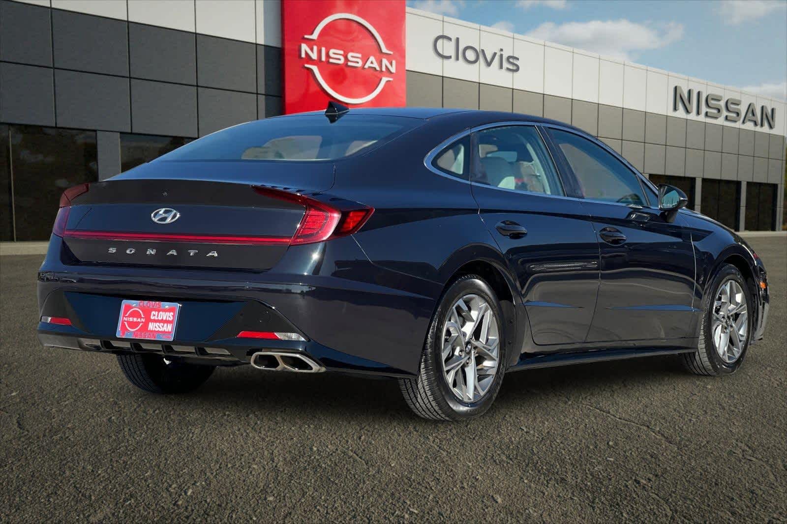 Thumbnail: 2023 Hyundai Sonata - 3