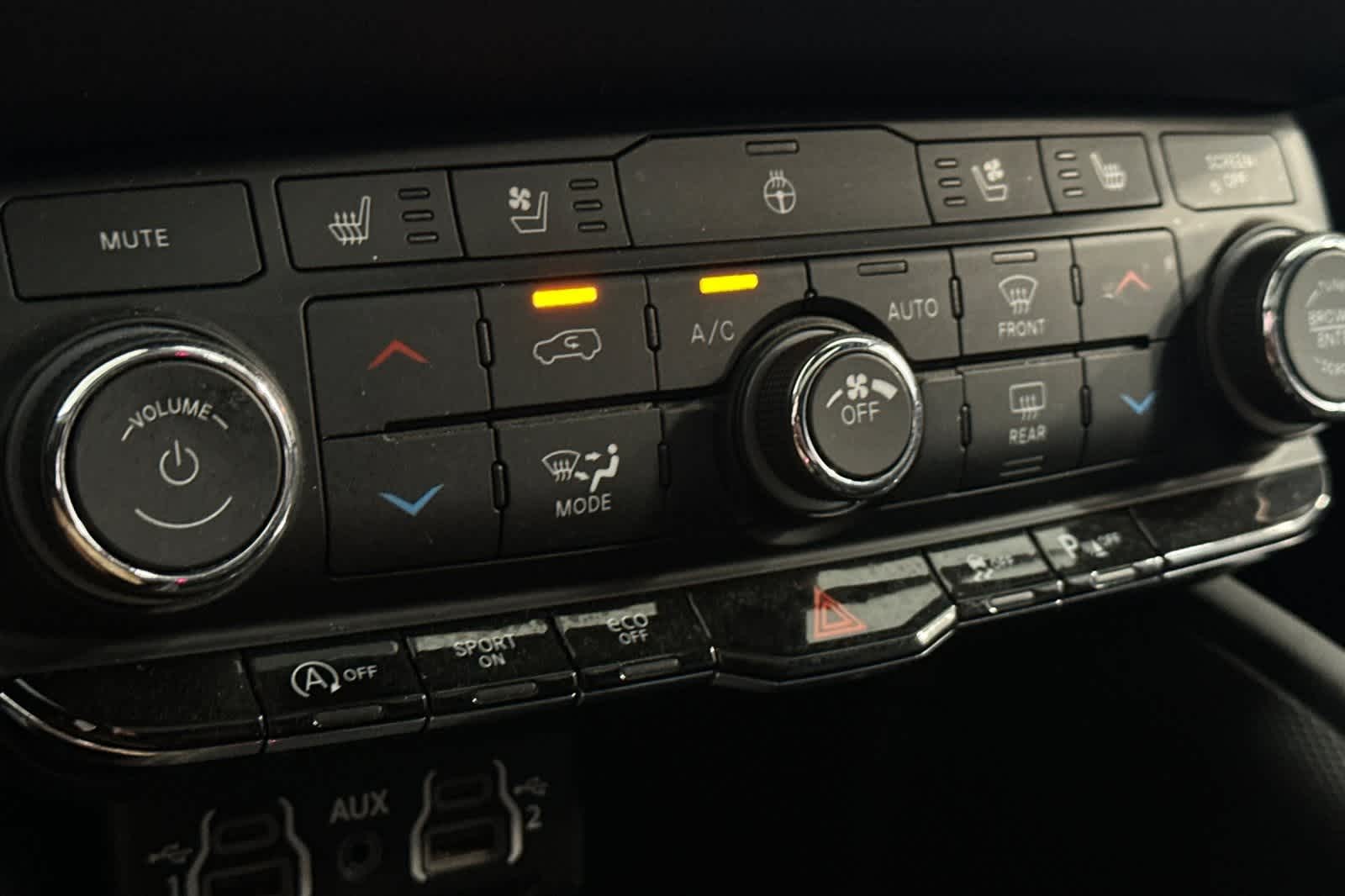 Thumbnail: 2024 Dodge Durango - 24