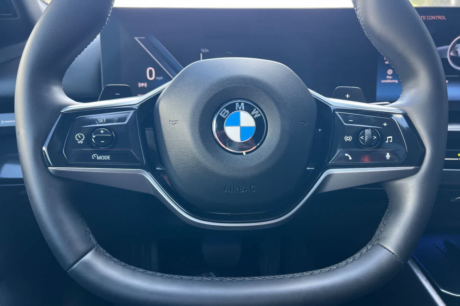 Thumbnail: 2024 BMW 5 Series - 27