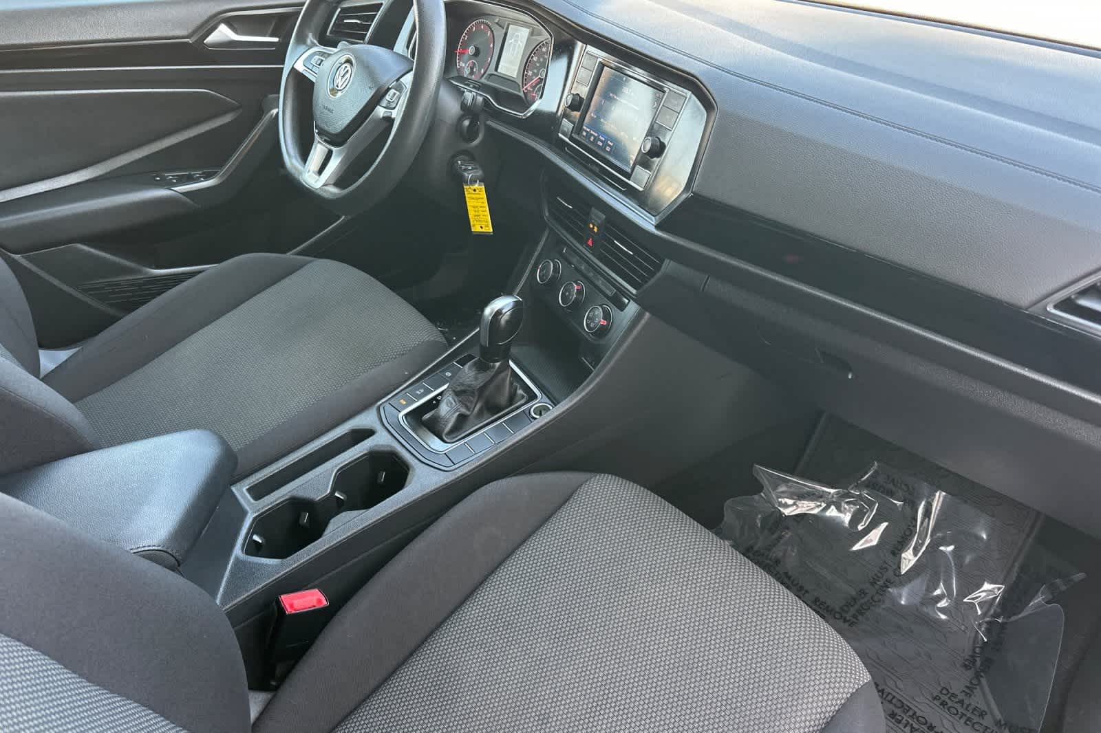 Thumbnail: 2020 Volkswagen Jetta - 16