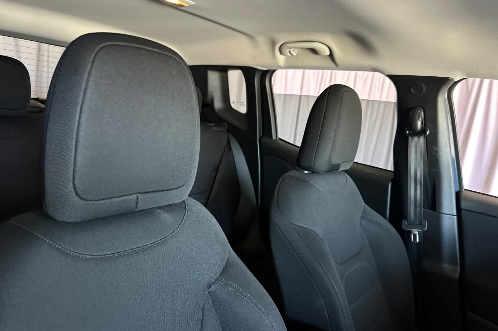Thumbnail: 2021 Jeep Renegade - 19
