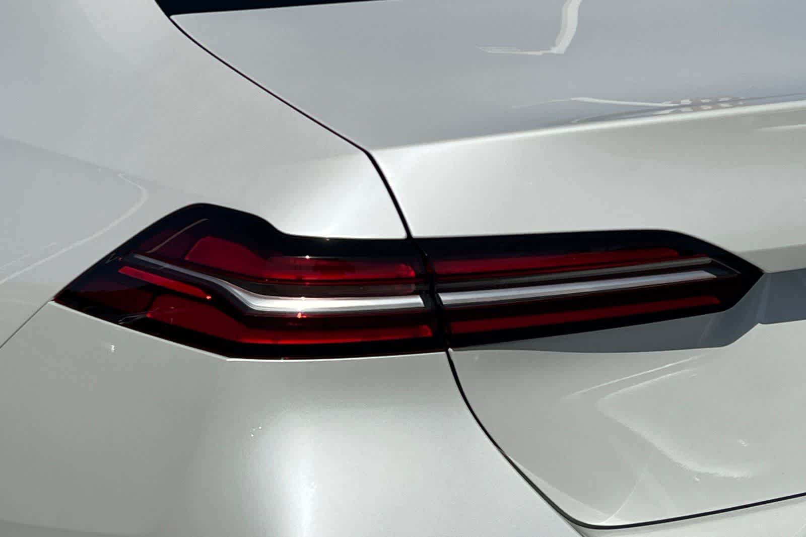 Thumbnail: 2024 BMW 5 Series - 33