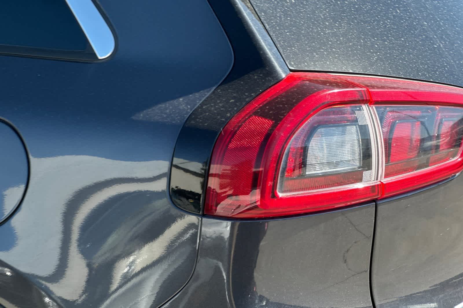 Thumbnail: 2018 Kia Niro - 13