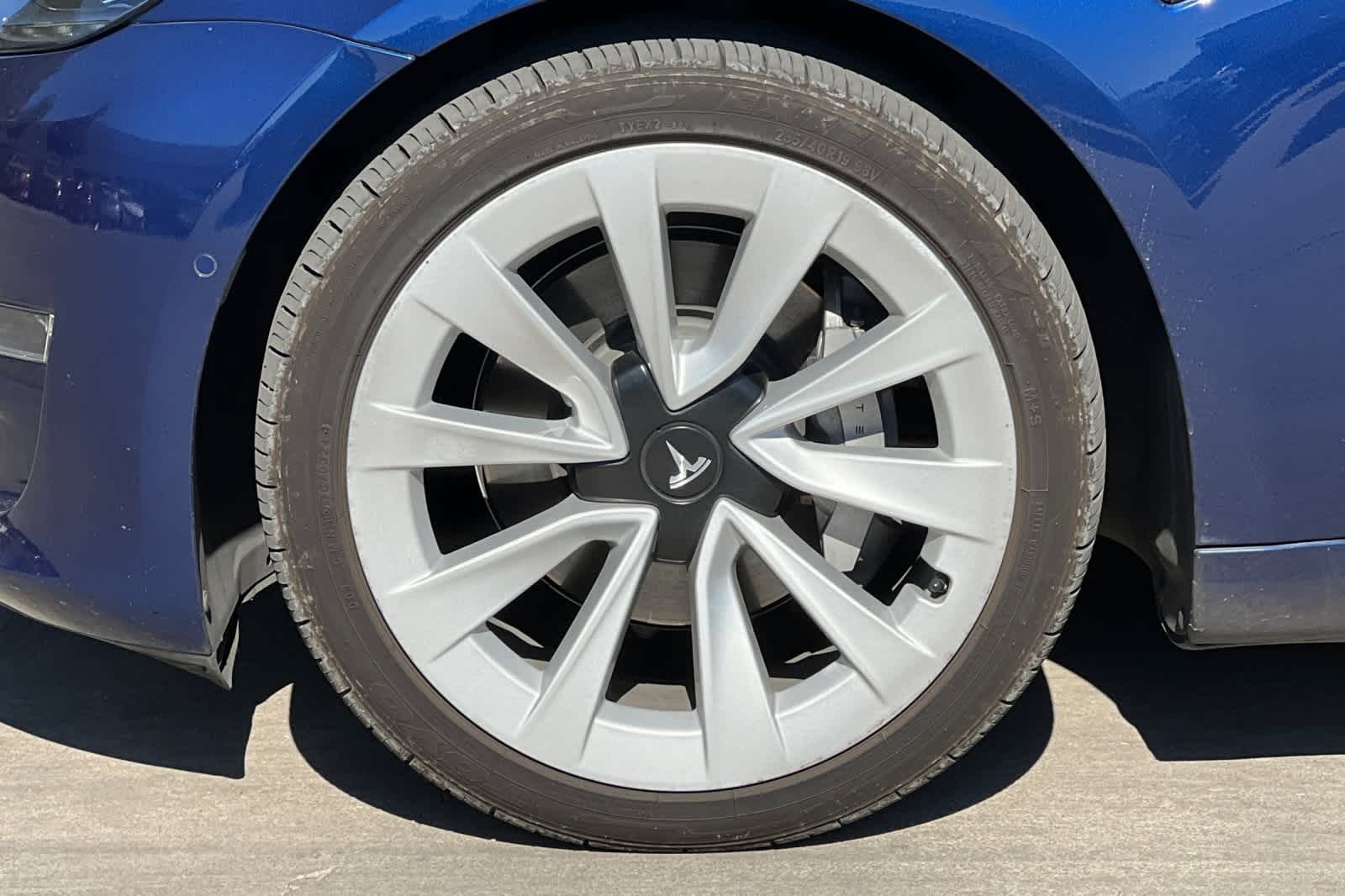 Thumbnail: 2021 Tesla Model 3 - 12