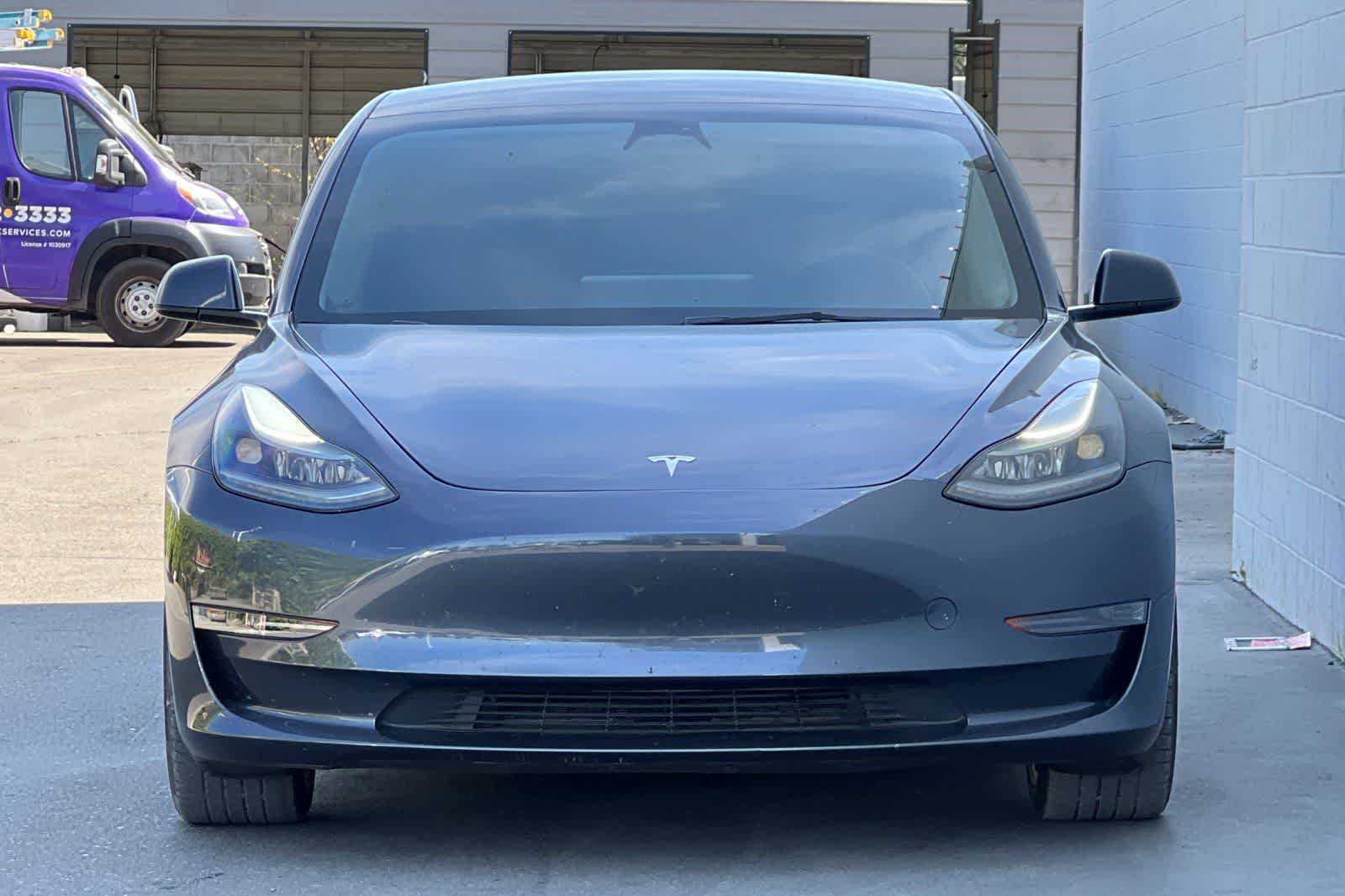 Thumbnail: 2023 Tesla Model 3 - 11