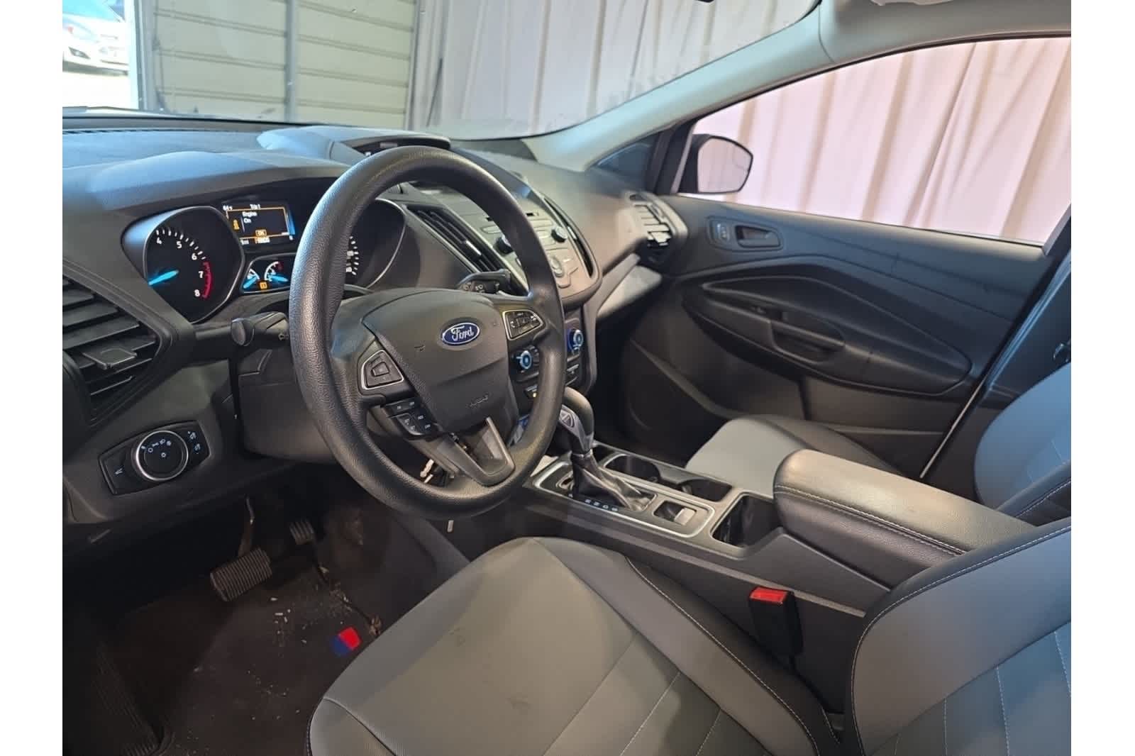 Thumbnail: 2017 Ford Escape - 17