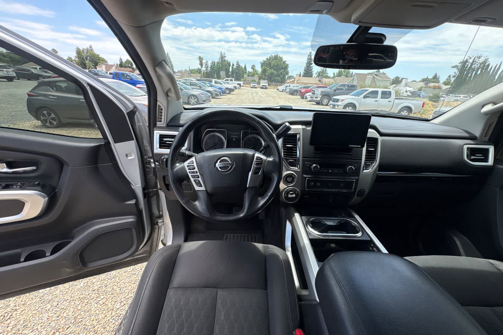 Thumbnail: 2017 Nissan Titan - 16