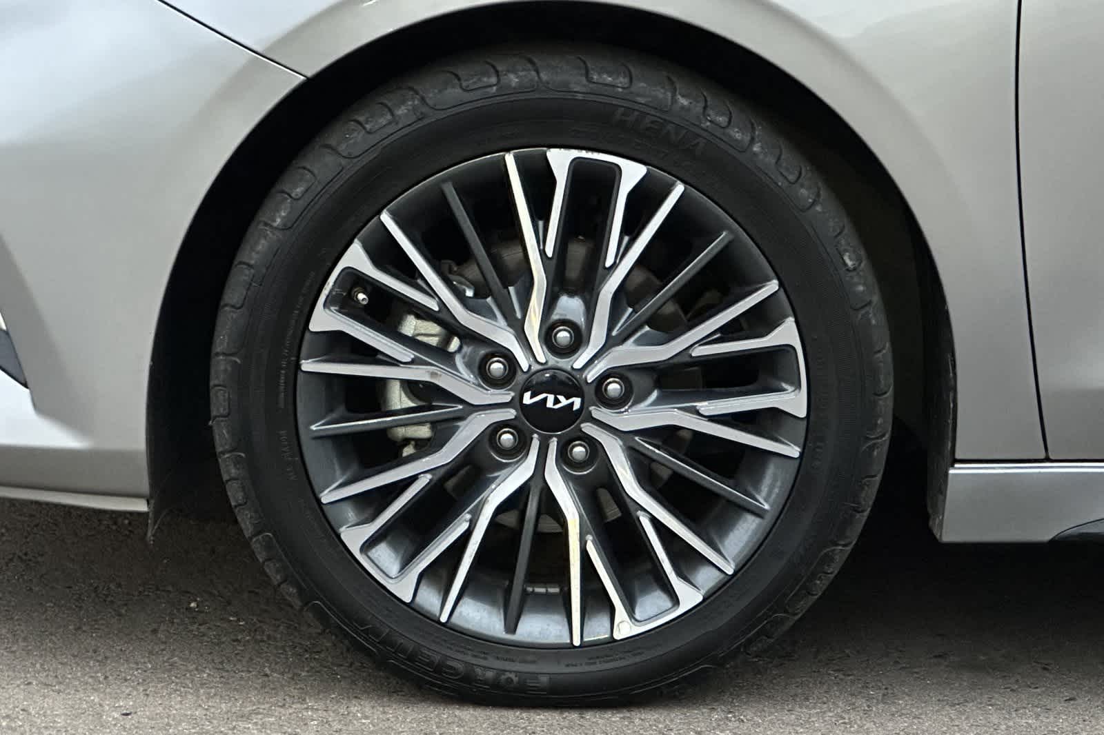 Thumbnail: 2023 Kia Forte - 34