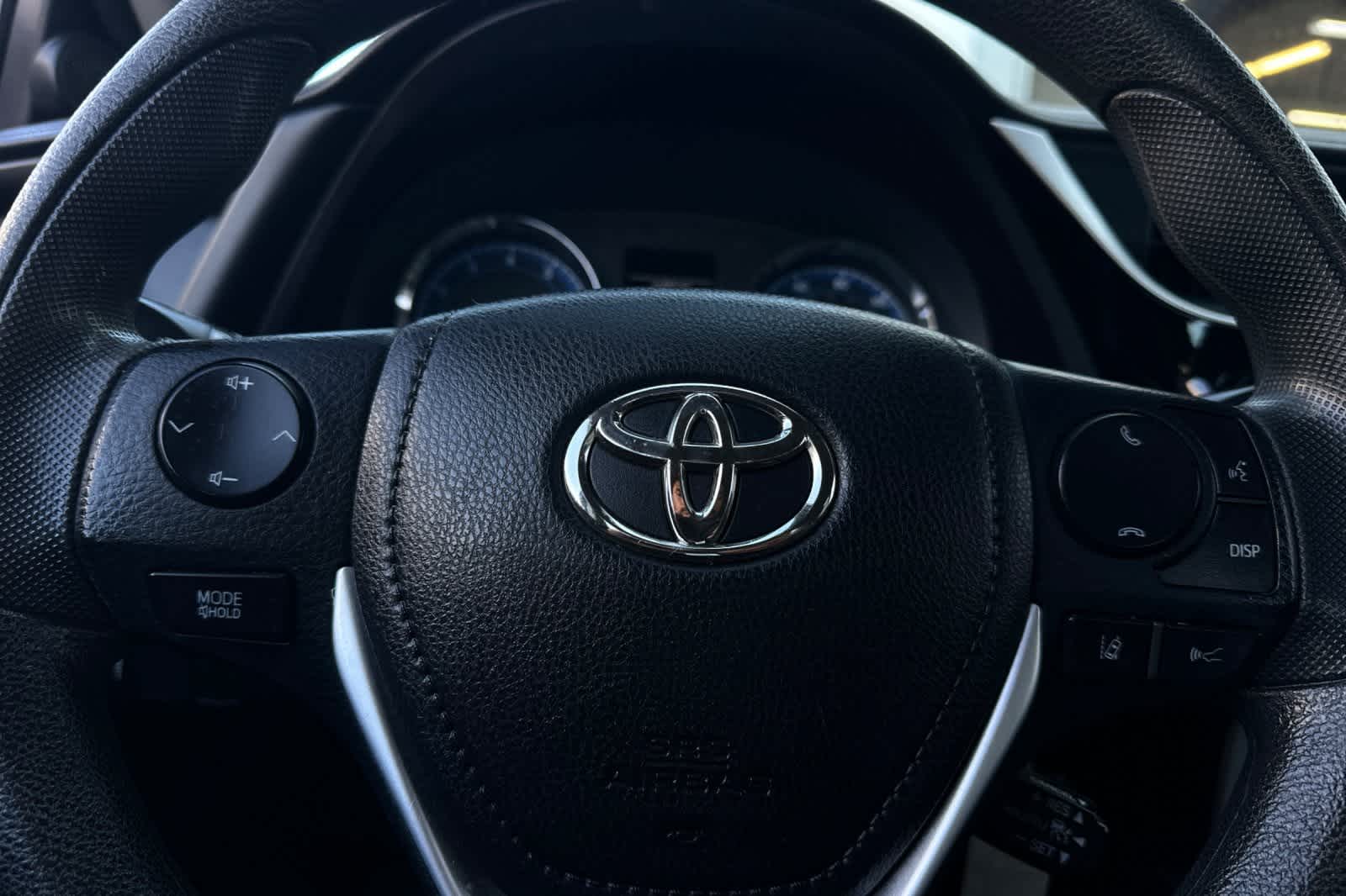 2017 Toyota Corolla LE 24