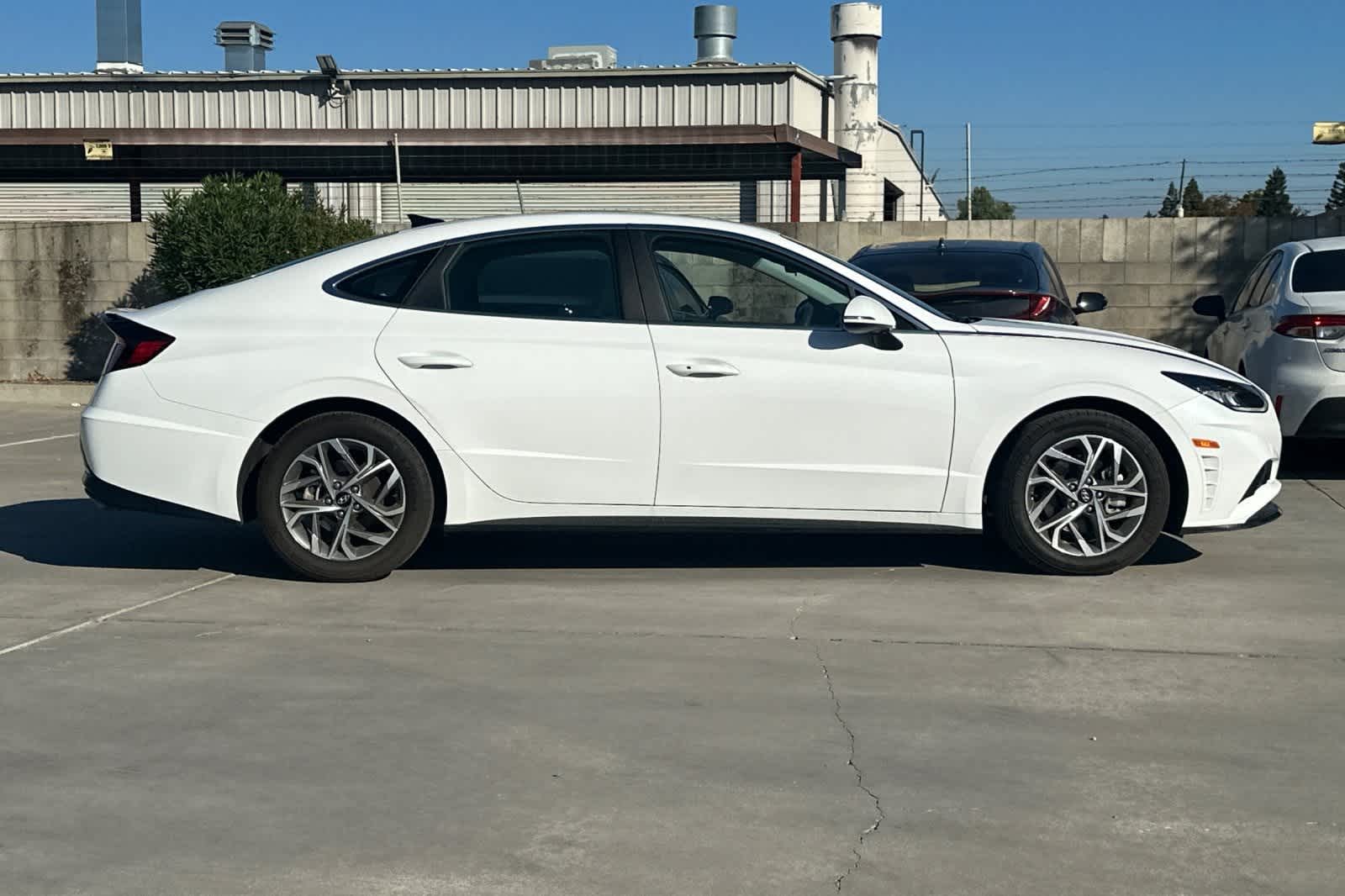 Thumbnail: 2023 Hyundai Sonata - 9