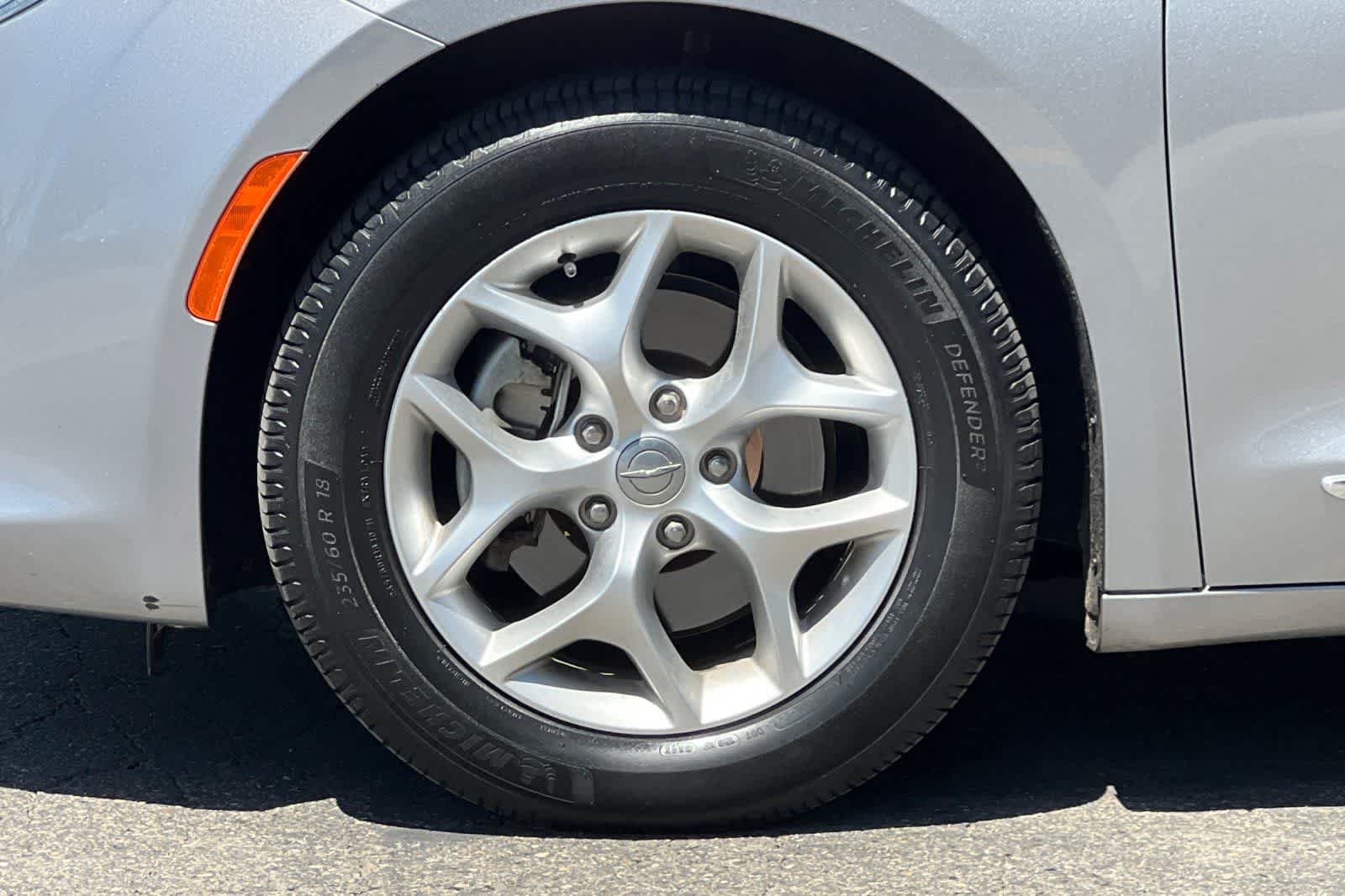 Thumbnail: 2020 Chrysler Pacifica - 38