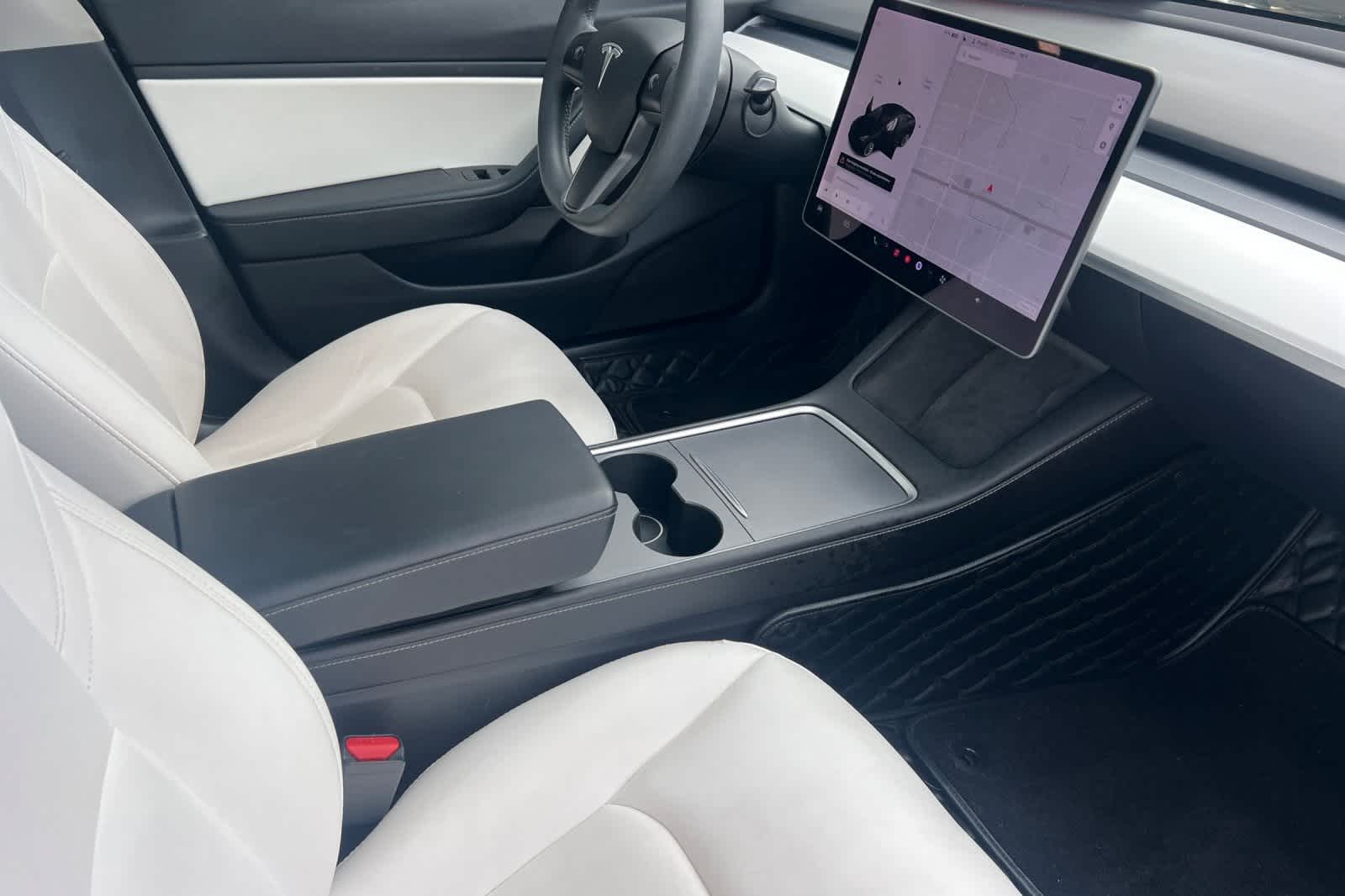 Thumbnail: 2021 Tesla Model 3 - 16